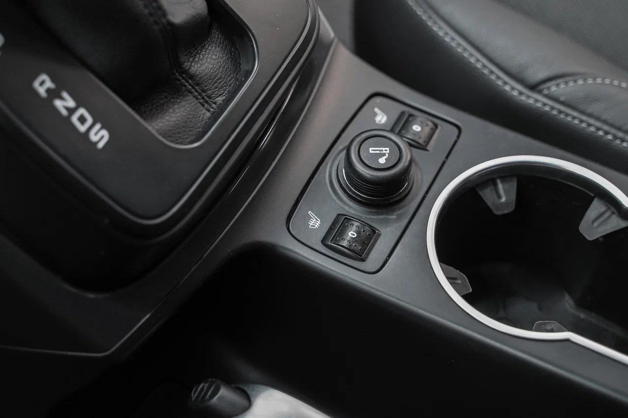 Ford Kuga 2013, черный, ДЦ Орехово