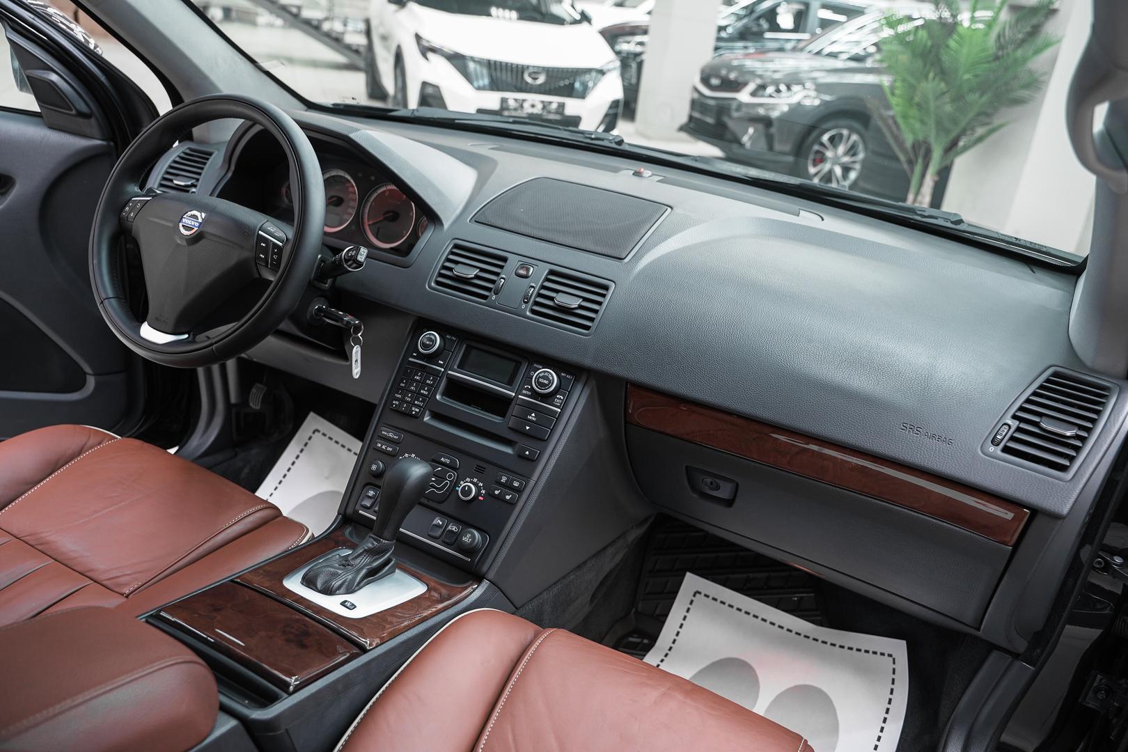 Volvo XC90 2013, черный, ДЦ Орехово