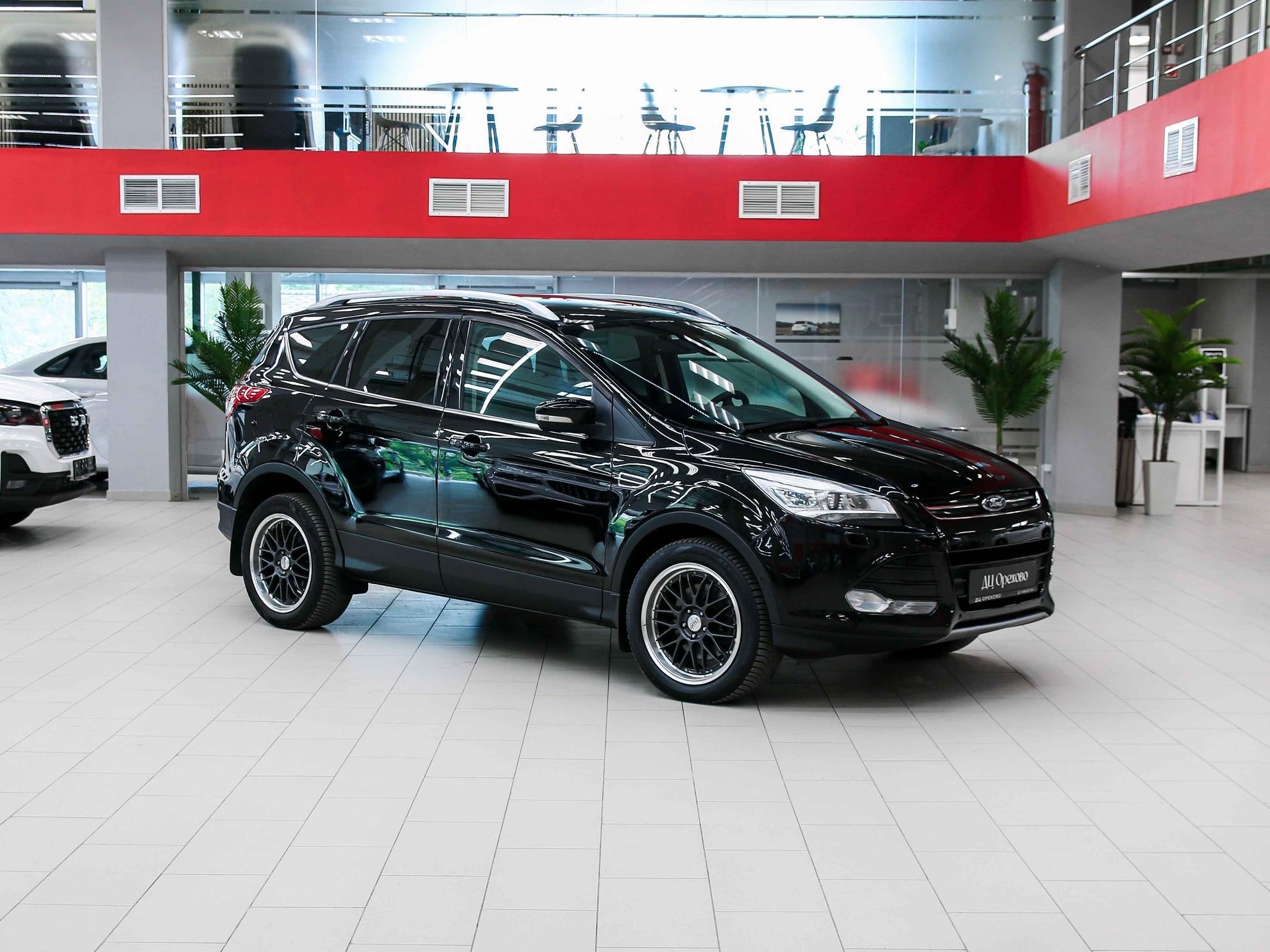 Ford Kuga 2013, черный, ДЦ Орехово
