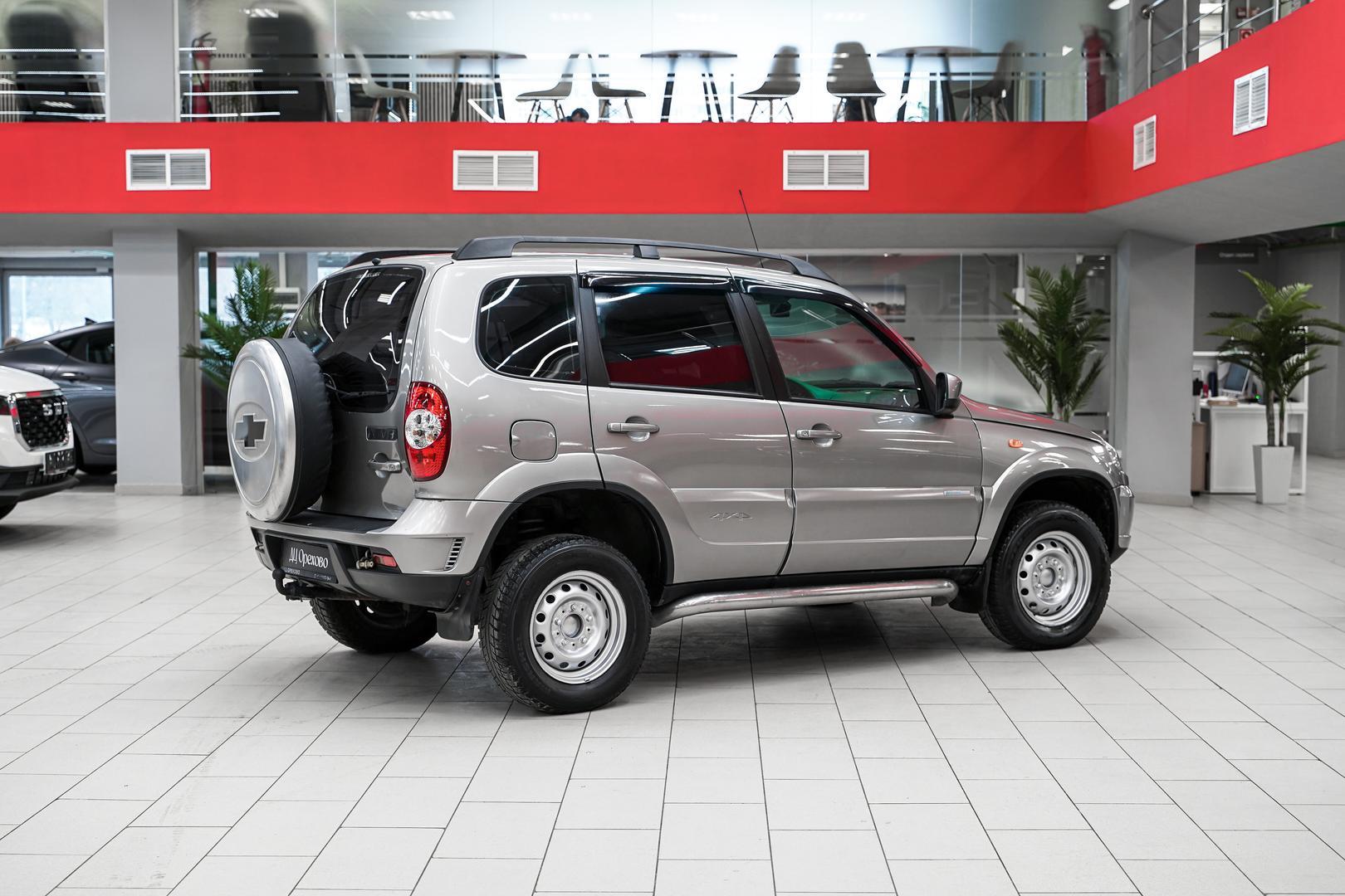Chevrolet Niva 2014, серый, ДЦ Орехово