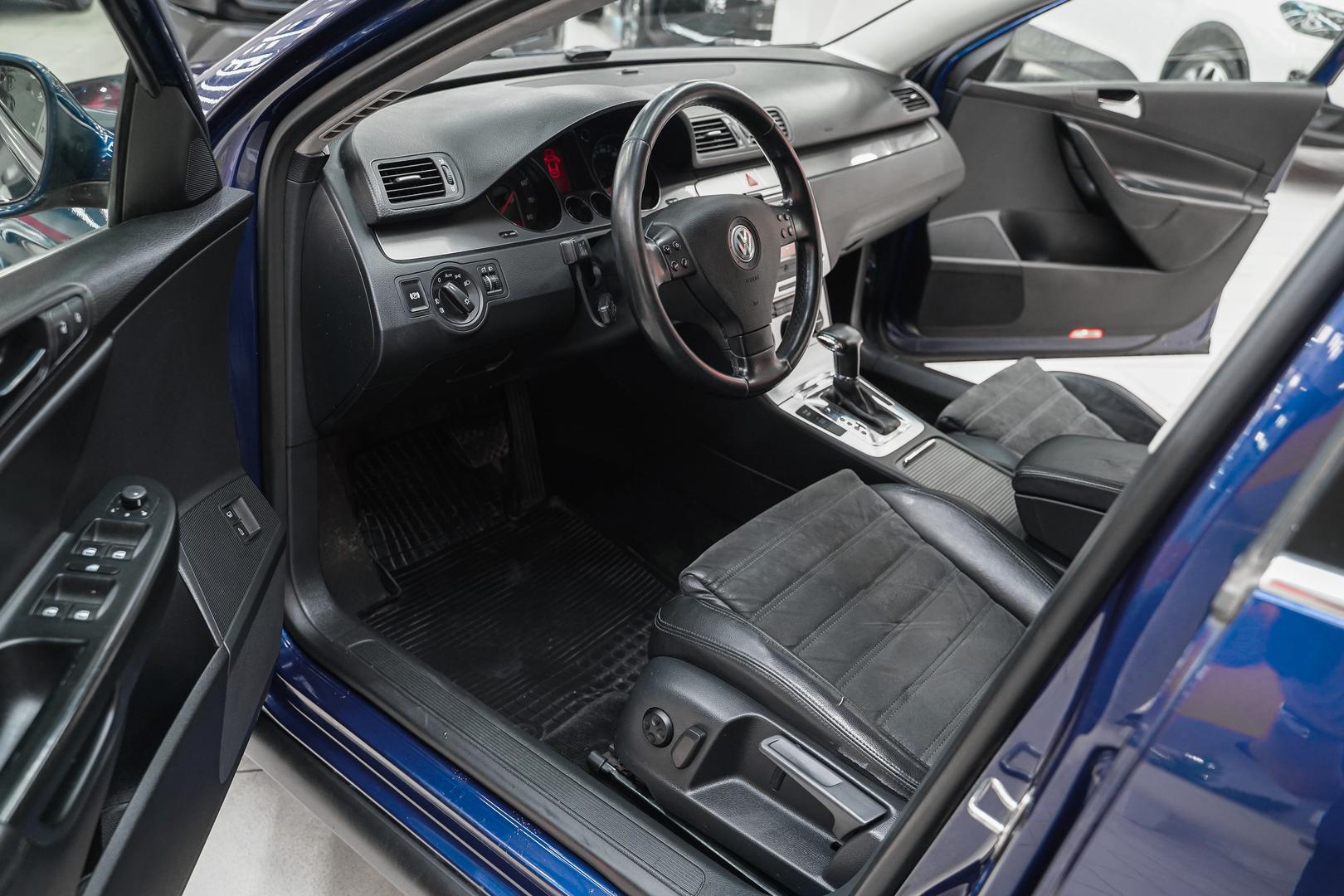 Volkswagen Passat 2008, синий, ДЦ Орехово
