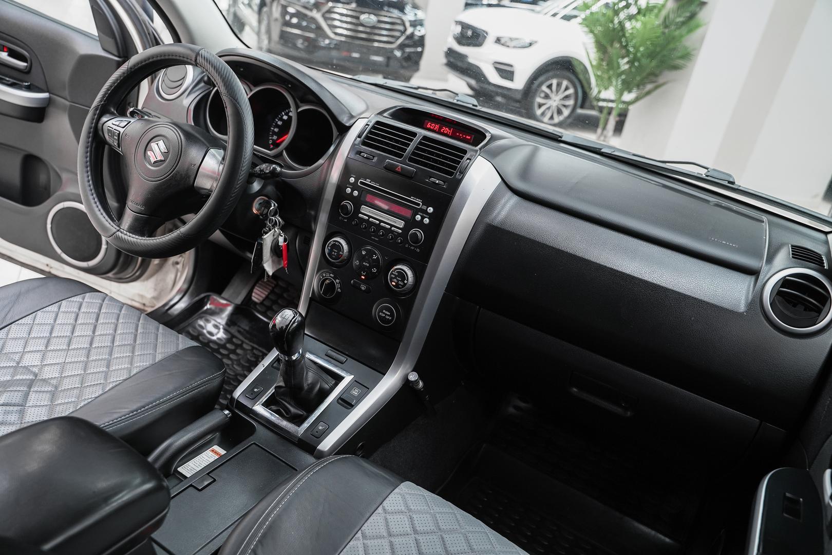 Suzuki Grand Vitara 2008, бежевый, ДЦ Орехово