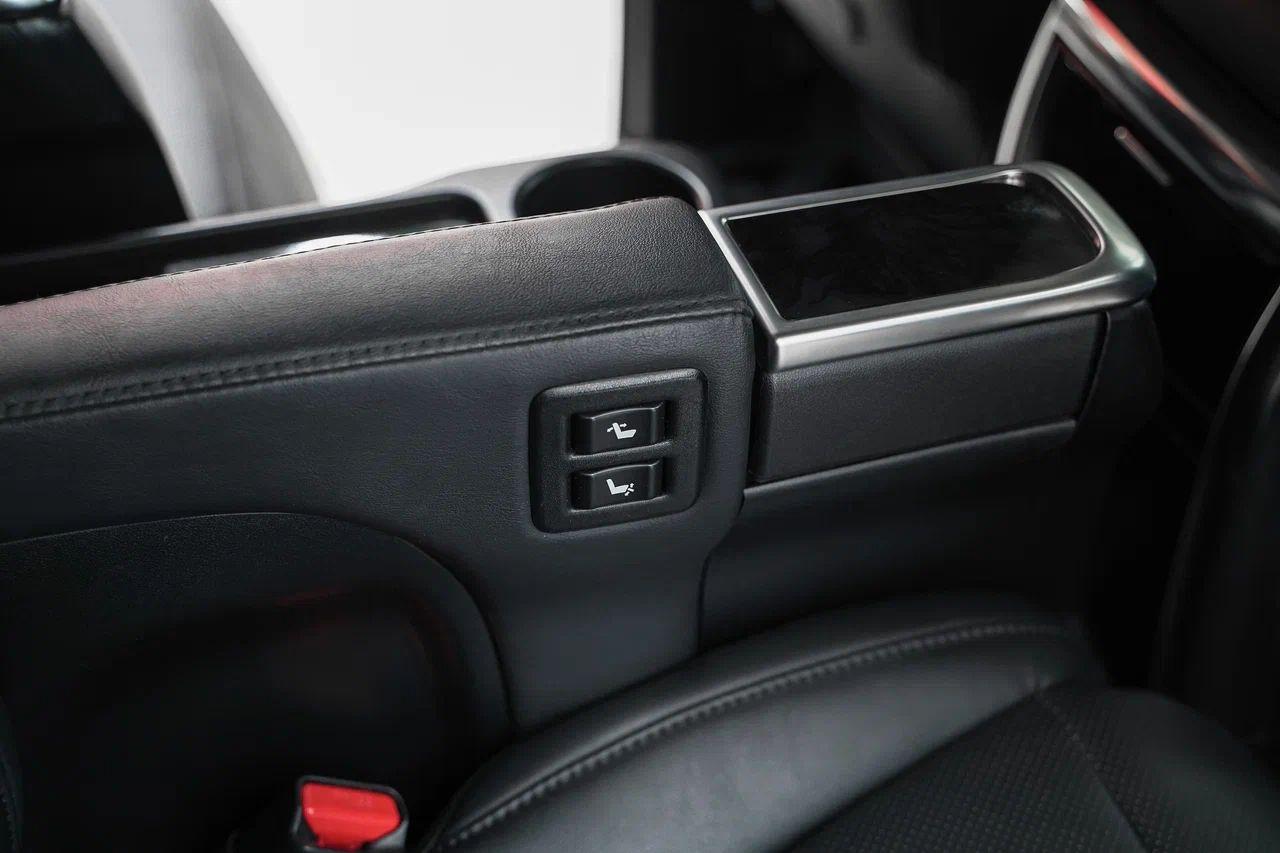 Toyota Alphard 2019, черный, ДЦ Орехово