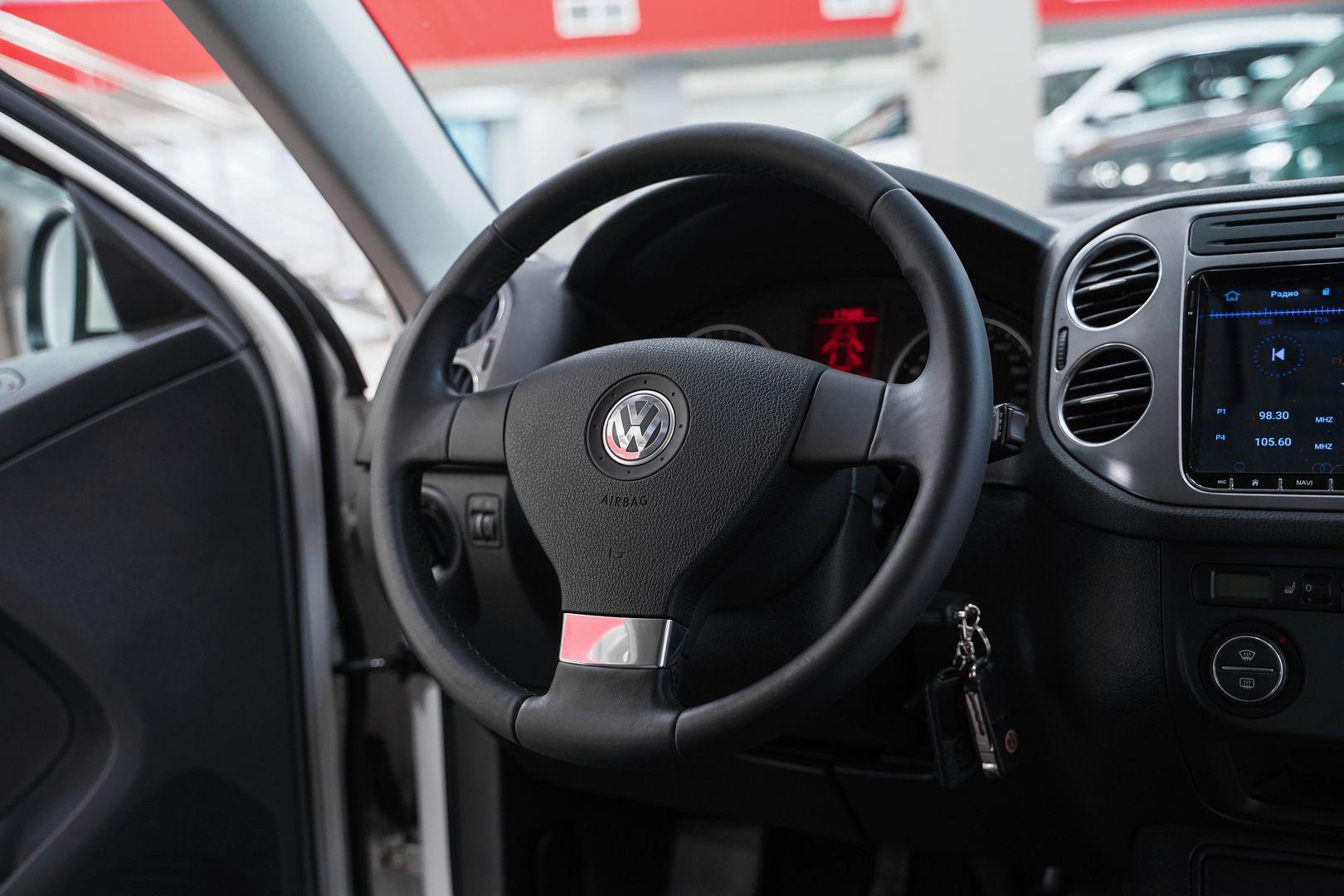 Volkswagen Tiguan 2008, белый, ДЦ Орехово