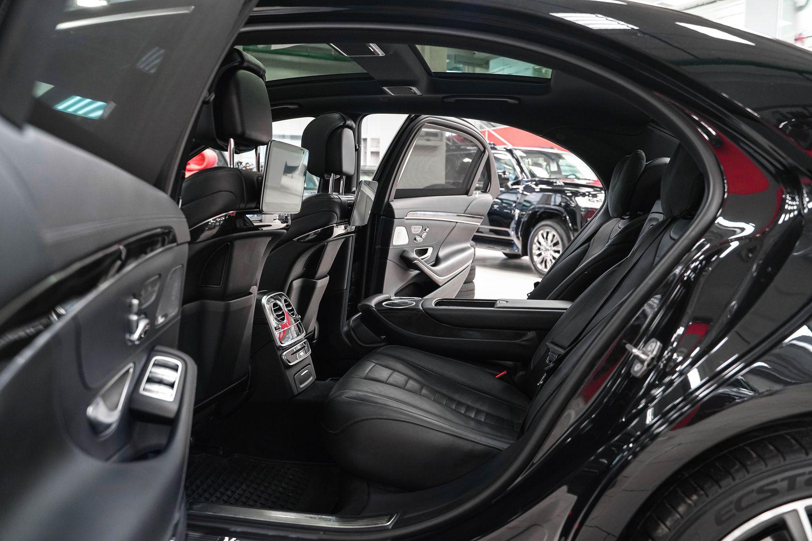 Mercedes-Benz S-Класс 2018, черный, ДЦ Орехово
