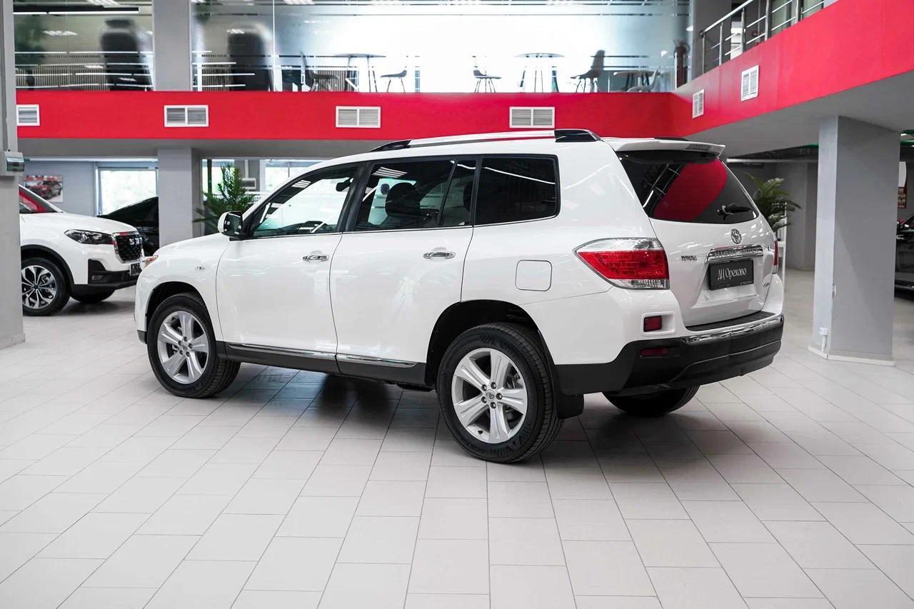 Toyota Highlander 2011, белый, ДЦ Орехово