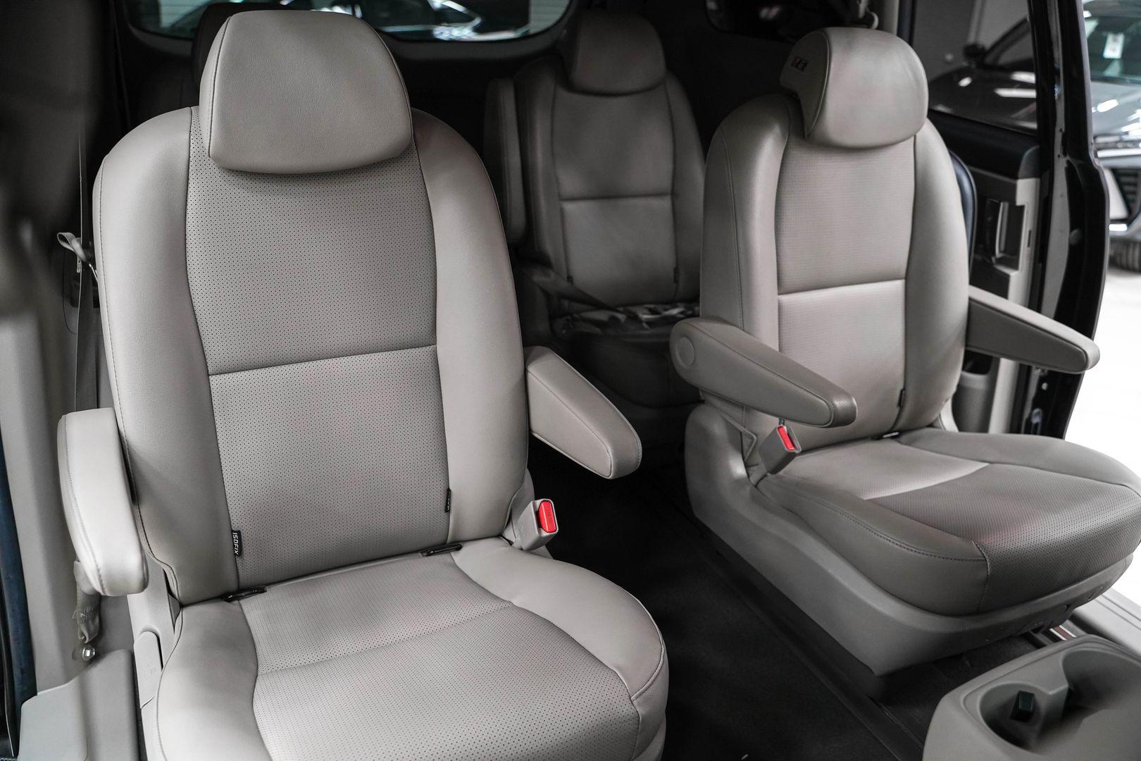Kia Carnival 2019, черный, ДЦ Орехово