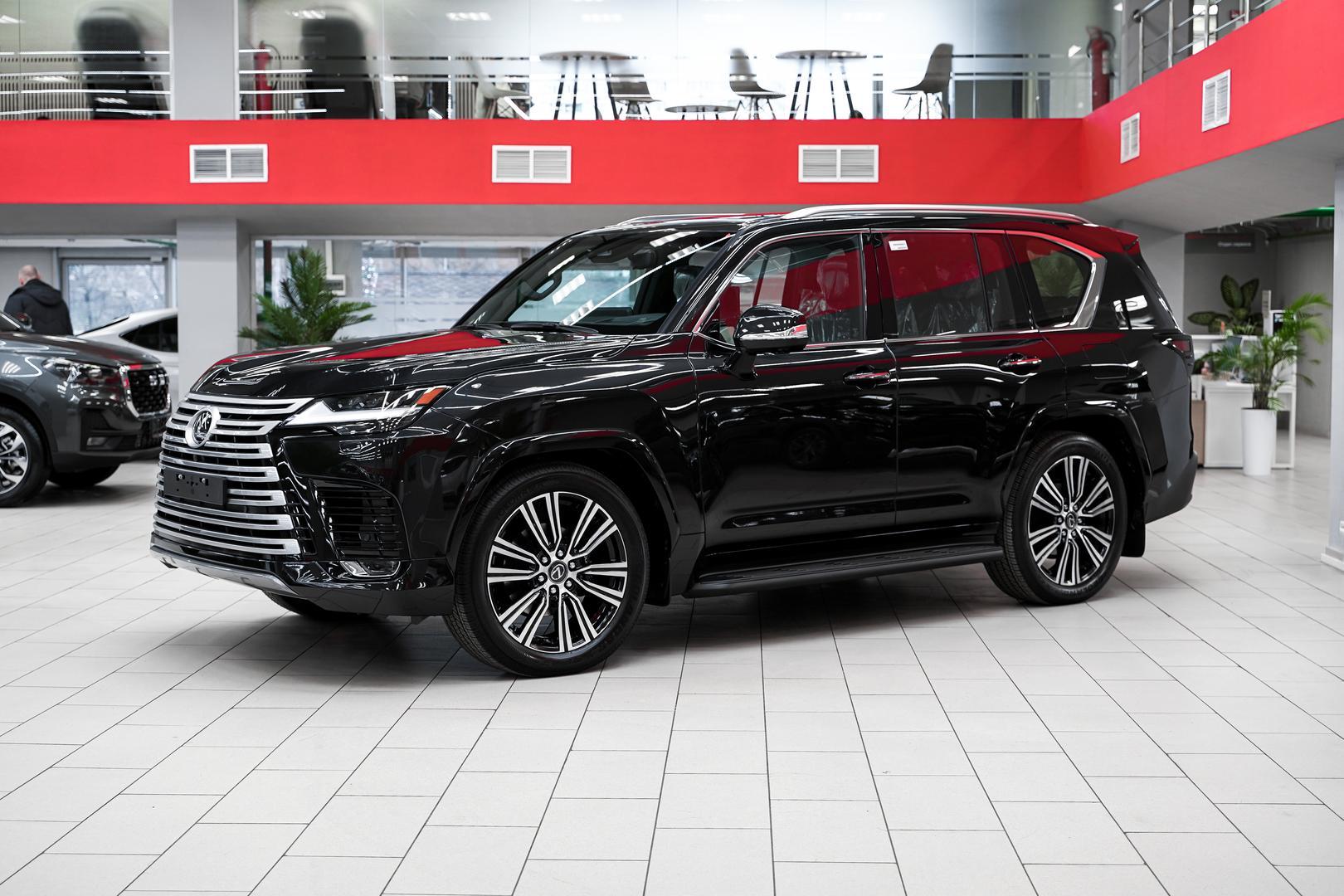 Lexus LX 2025, черный, ДЦ Орехово