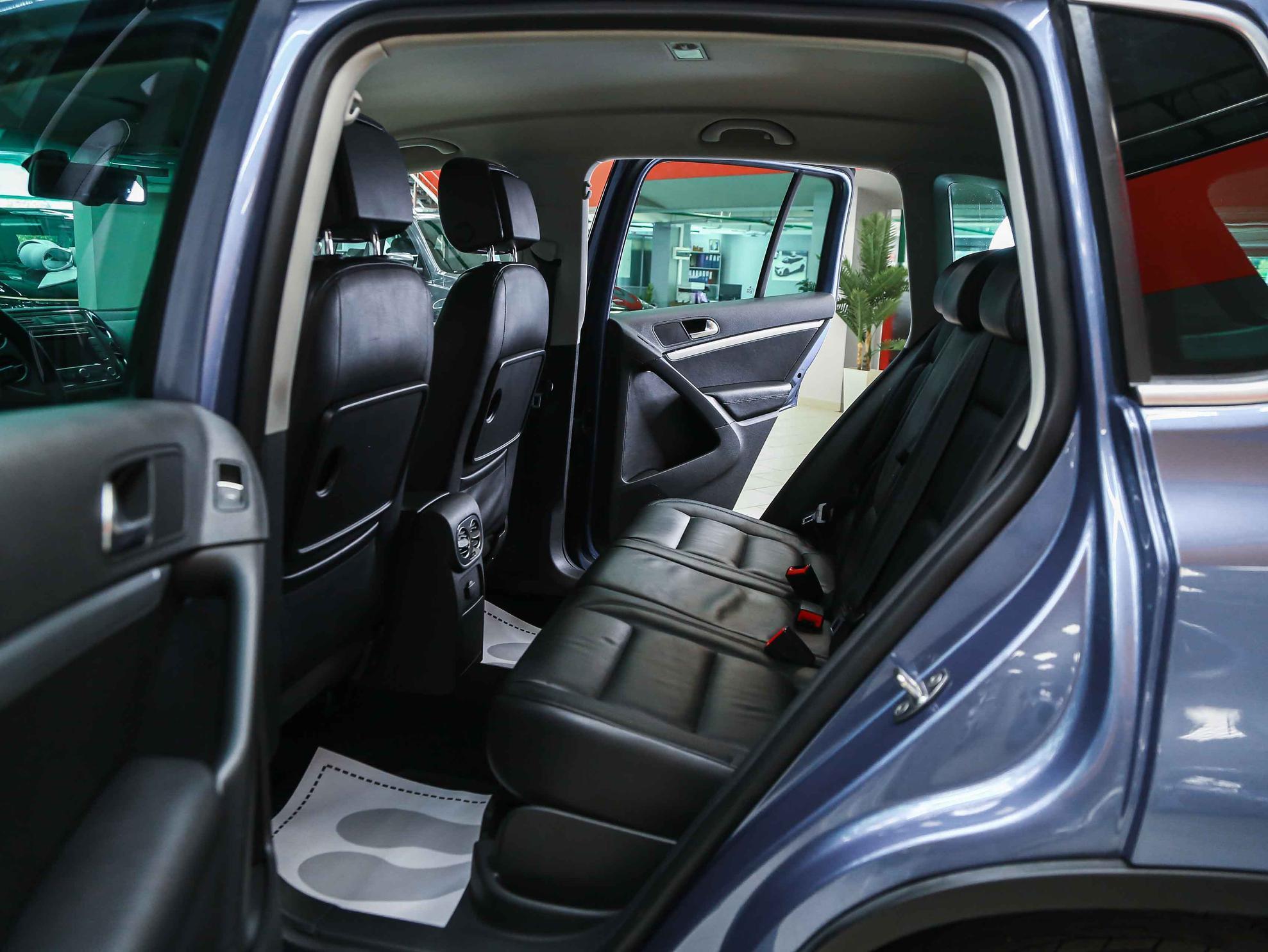 Volkswagen Tiguan 2012, синий, ДЦ Орехово