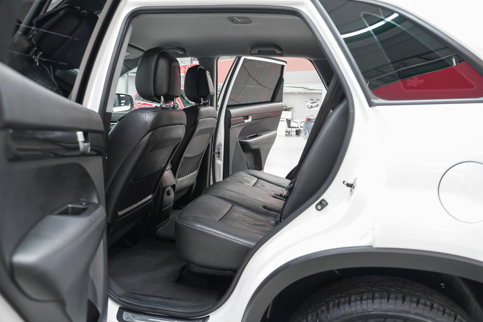 Kia Sorento 2012, белый, ДЦ Орехово
