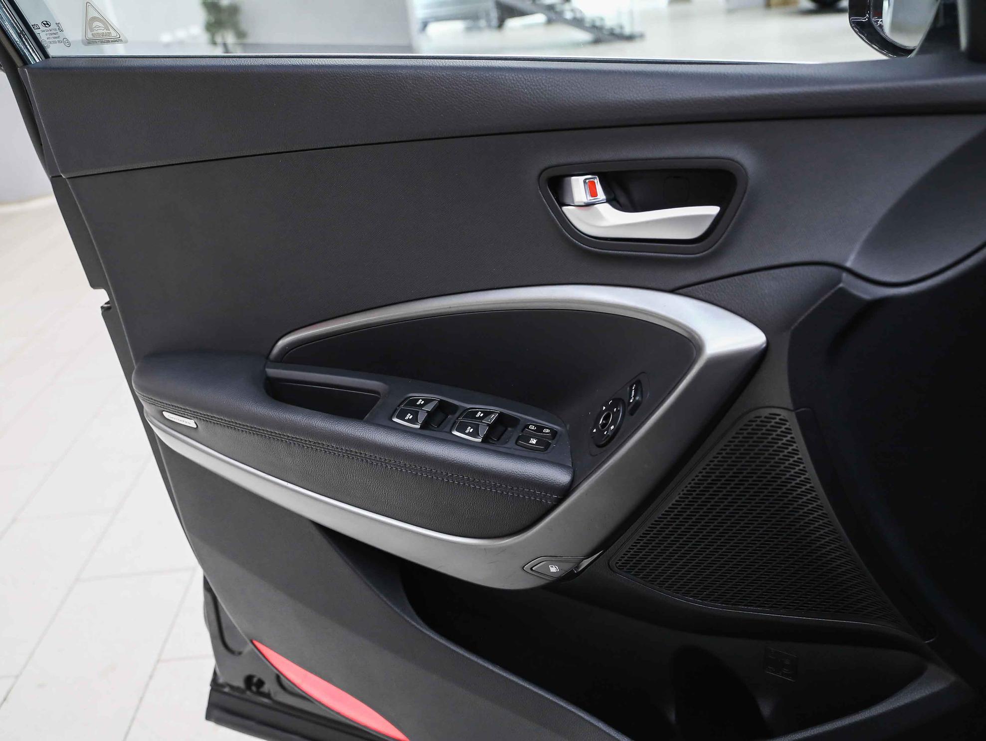 Hyundai Santa Fe 2016, черный, ДЦ Орехово