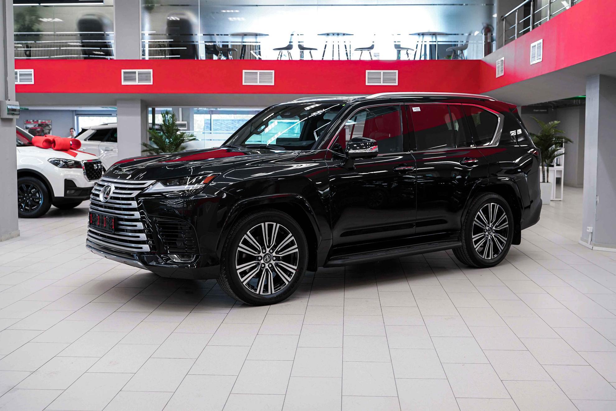 Lexus LX 2026, черный, ДЦ Орехово
