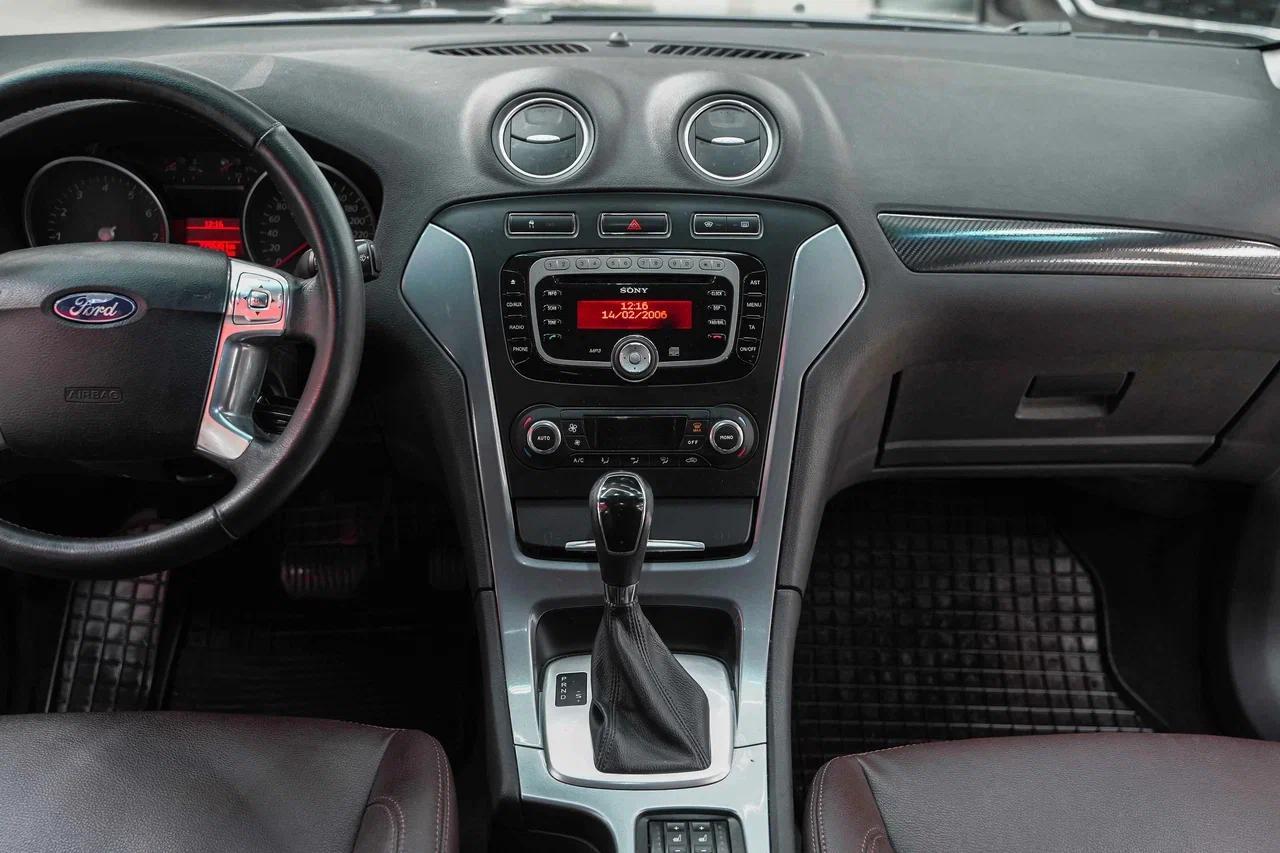 Ford Mondeo 2010, серый, ДЦ Орехово