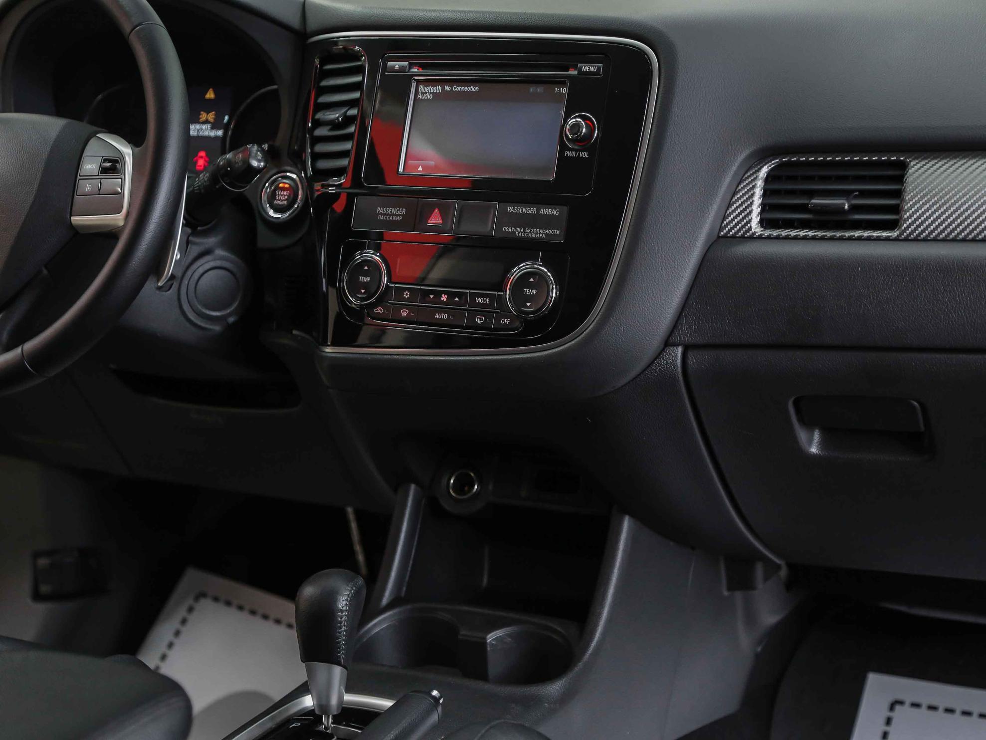 Mitsubishi Outlander 2013, черный, ДЦ Орехово
