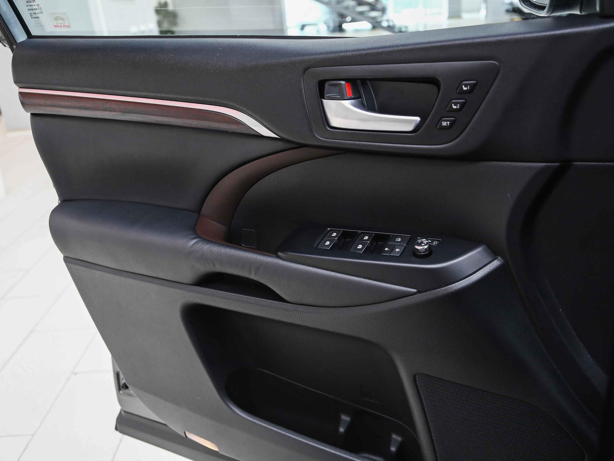 Toyota Highlander 2014, серый, ДЦ Орехово