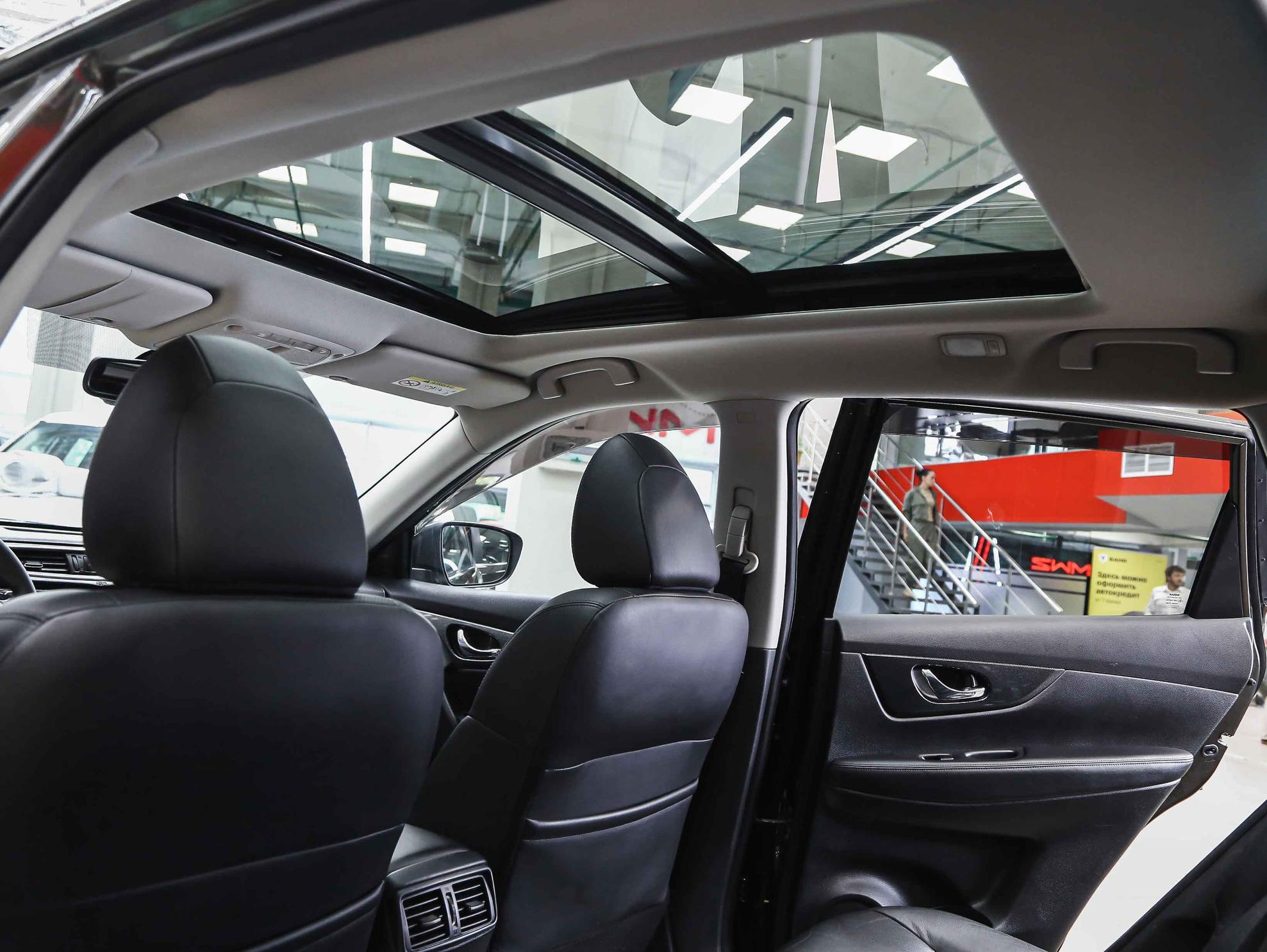 Nissan X-Trail 2015, зеленый, ДЦ Орехово
