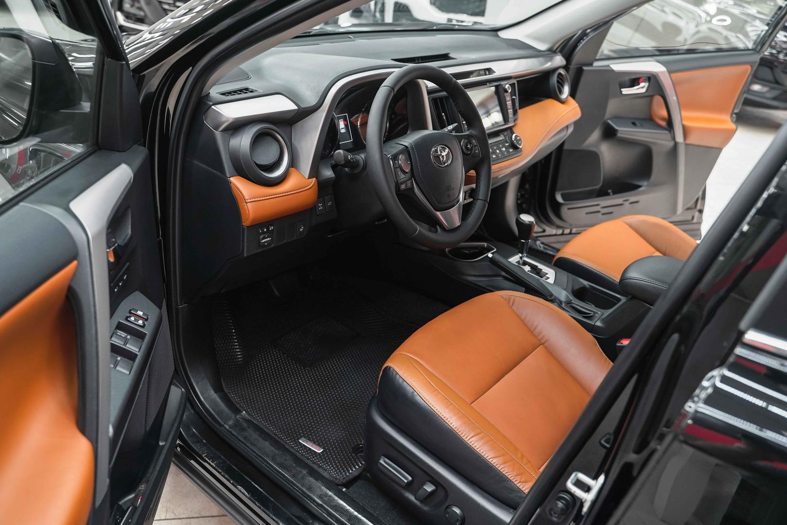 Toyota RAV4 2017, черный, ДЦ Орехово