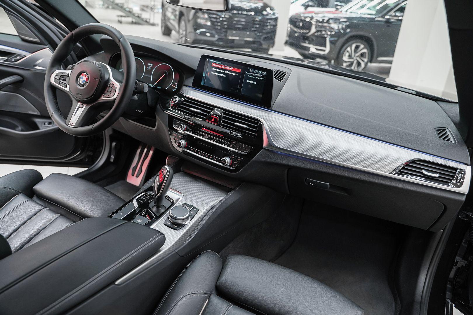 BMW 5 серии 2018, черный, ДЦ Орехово