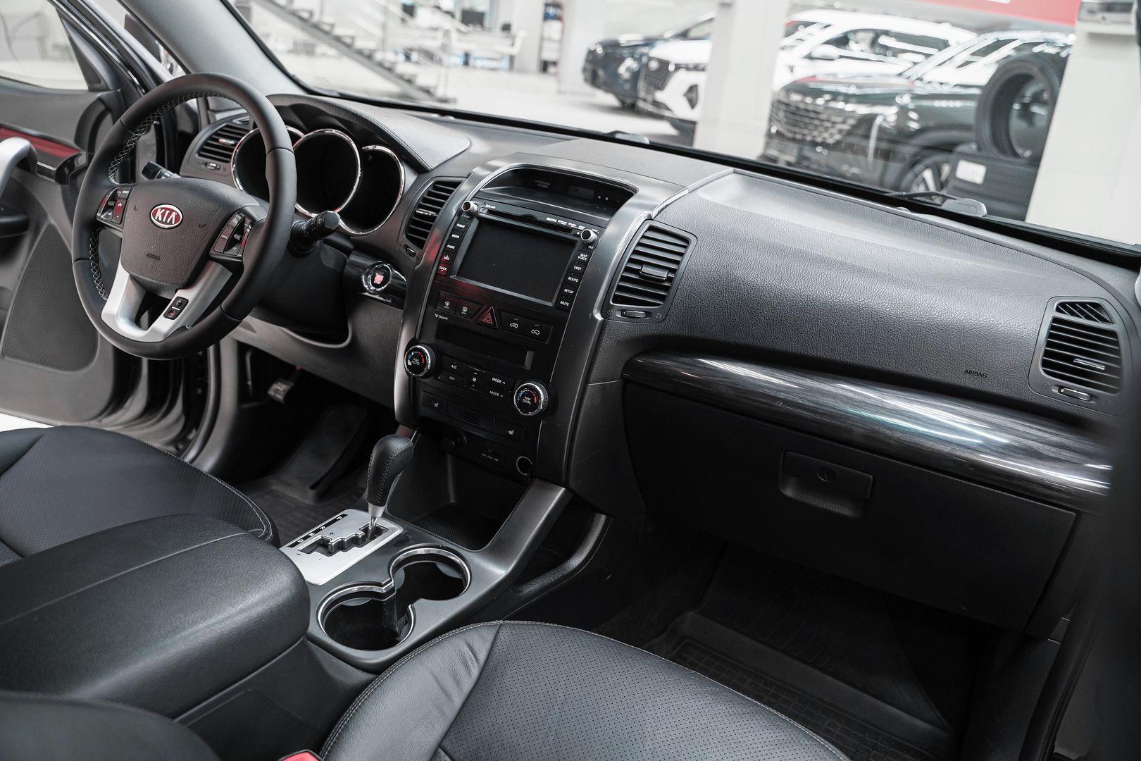 Kia Sorento 2012, черный, ДЦ Орехово