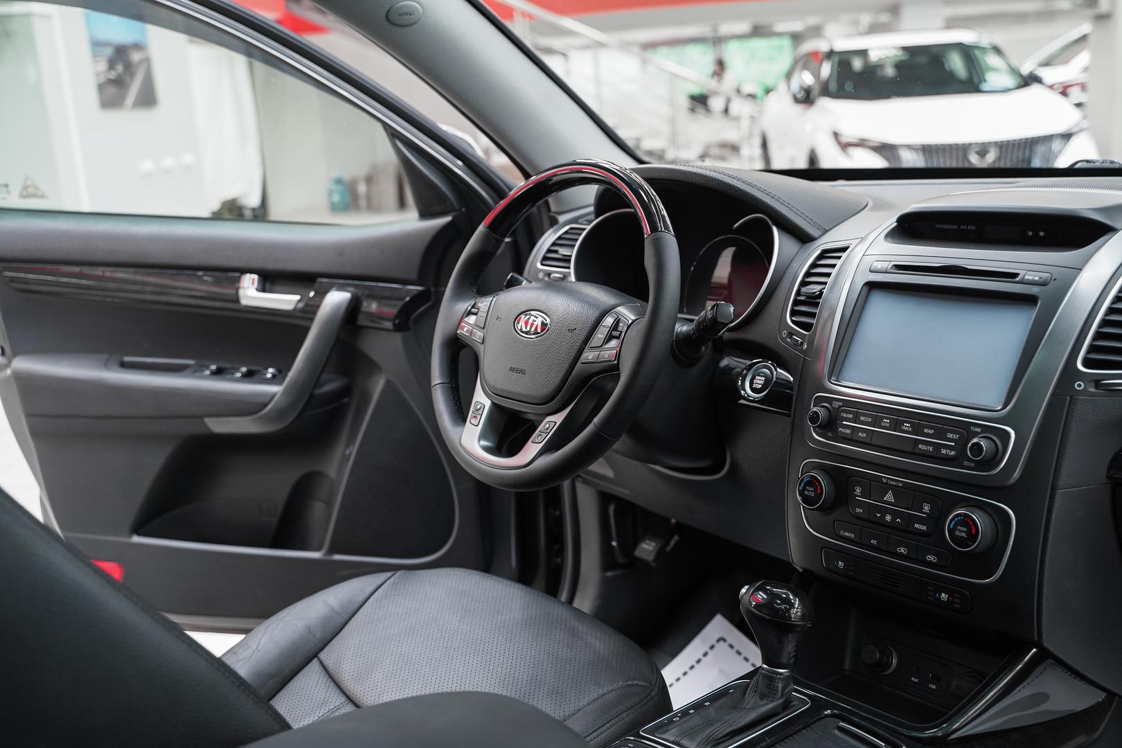 Kia Sorento 2014, серый, ДЦ Орехово