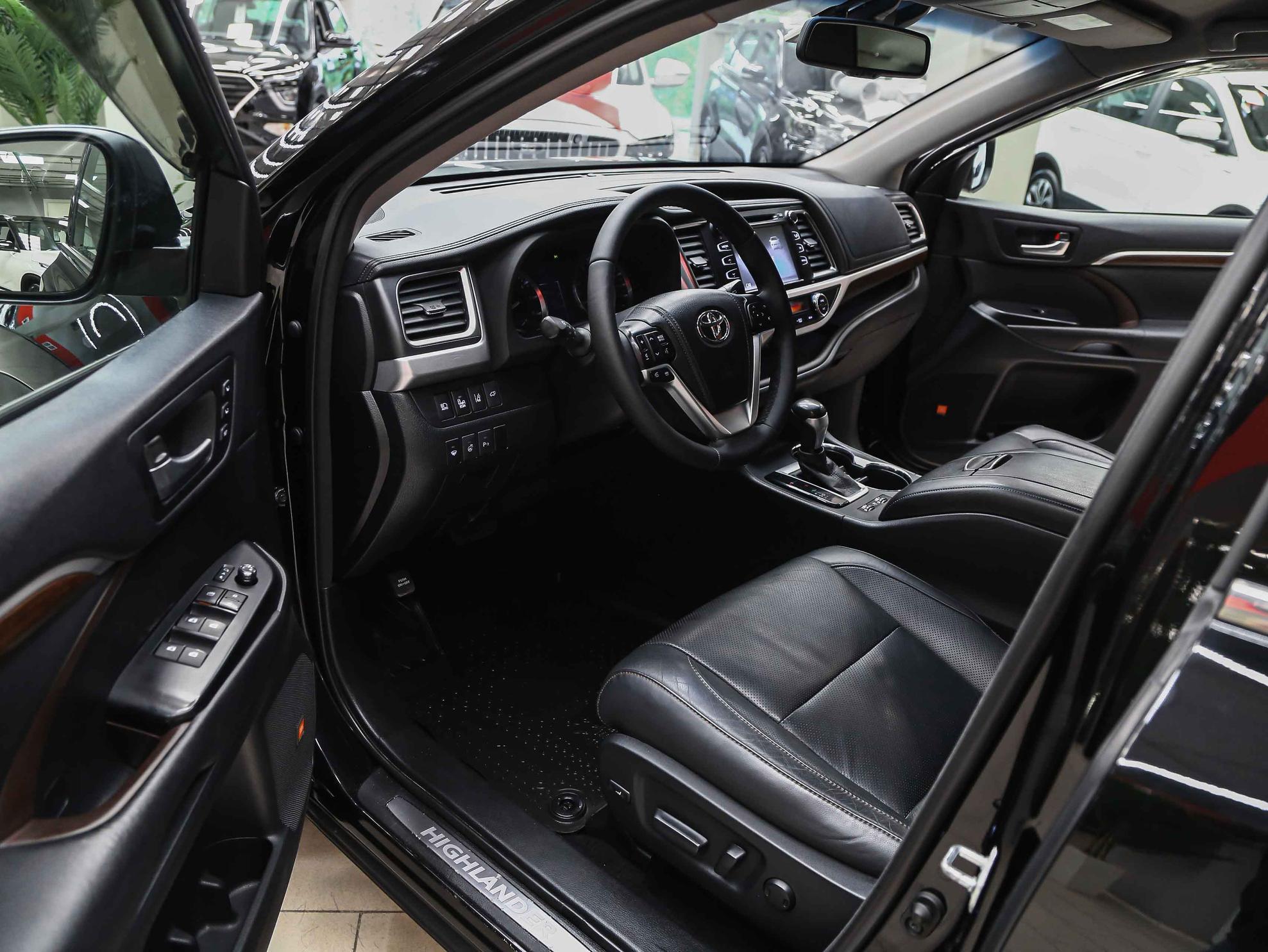 Toyota Highlander 2014, черный, ДЦ Орехово