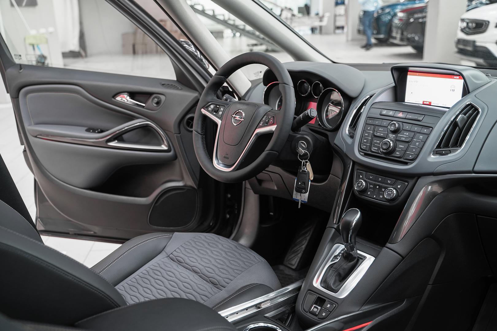 Opel Zafira 2014, черный, ДЦ Орехово