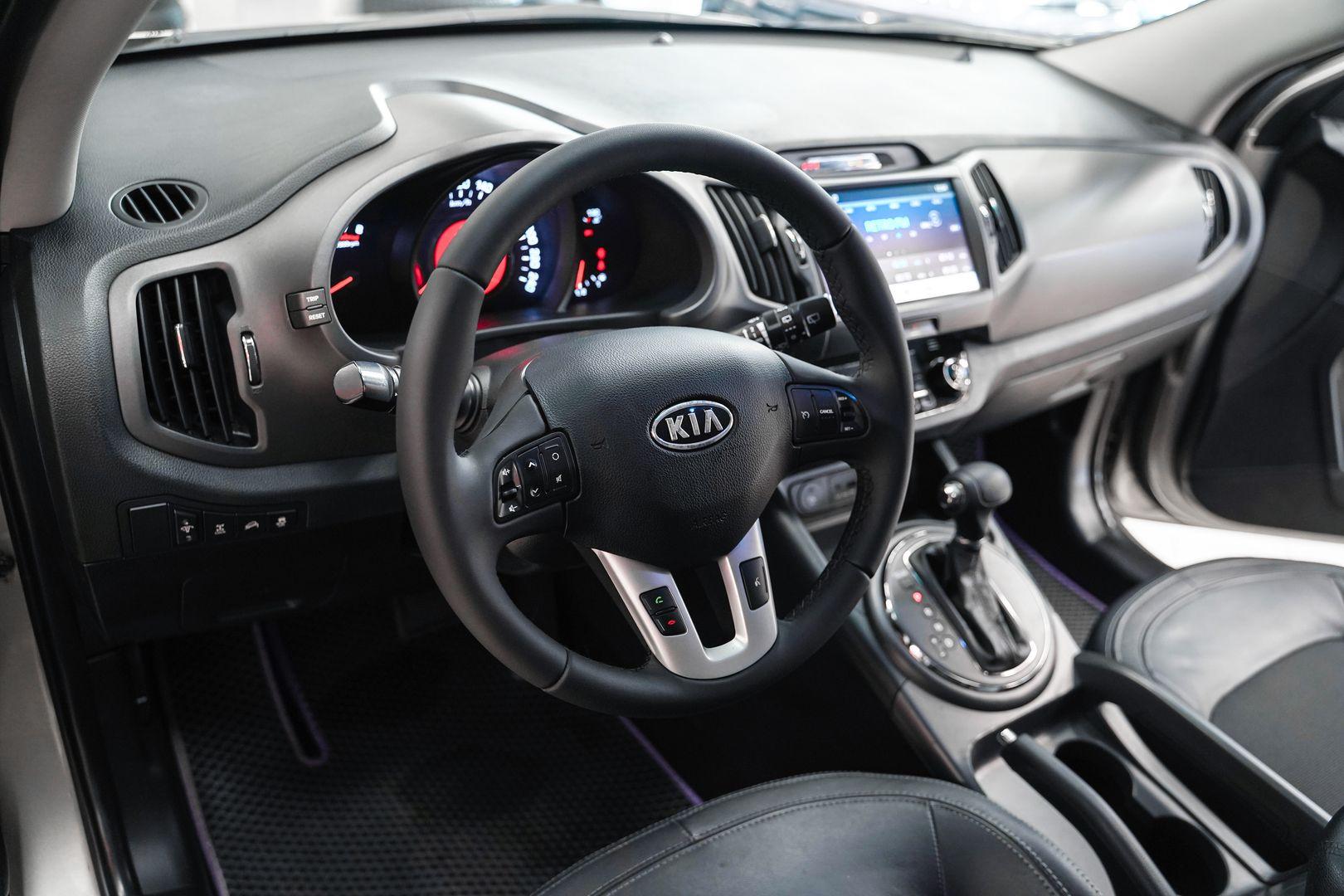Kia Sportage 2012, серебряный, ДЦ Орехово