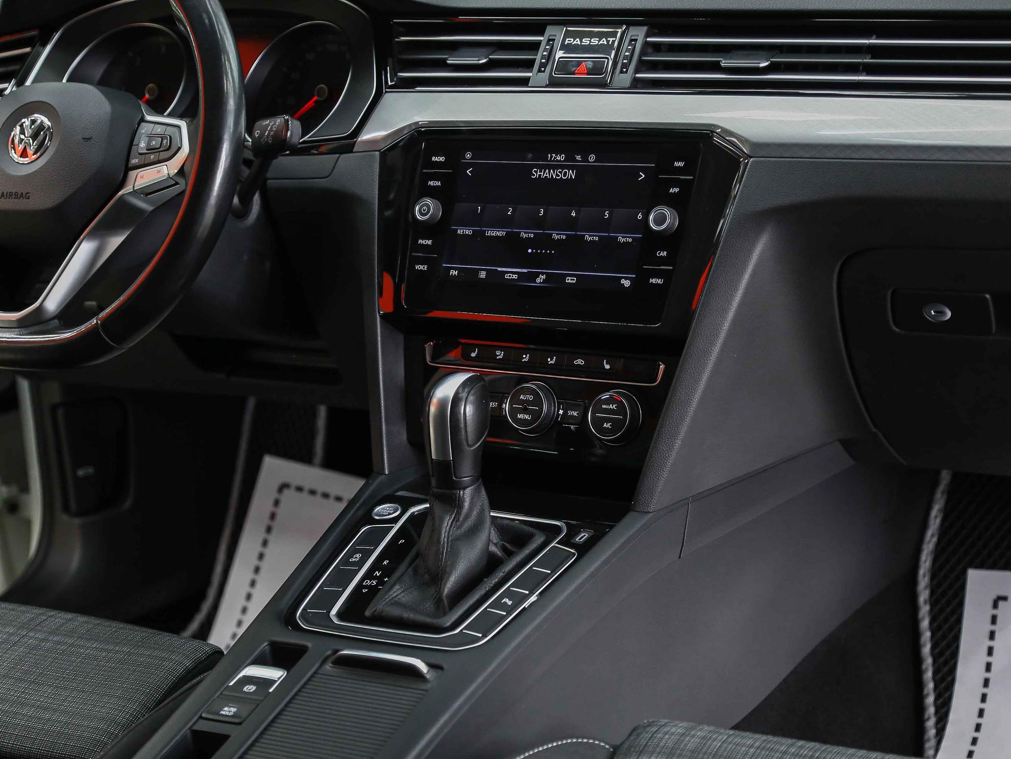 Volkswagen Passat 2020, белый, ДЦ Орехово