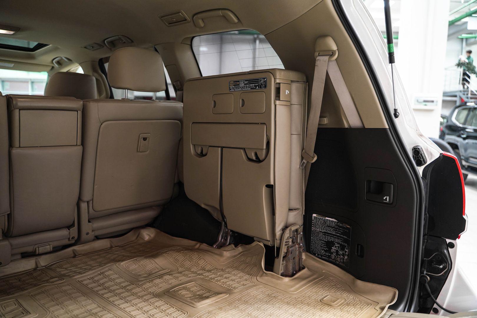 Toyota Land Cruiser 2011, белый, ДЦ Орехово