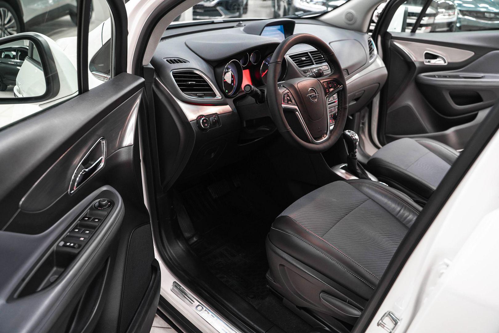 Opel Mokka 2013, белый, ДЦ Орехово