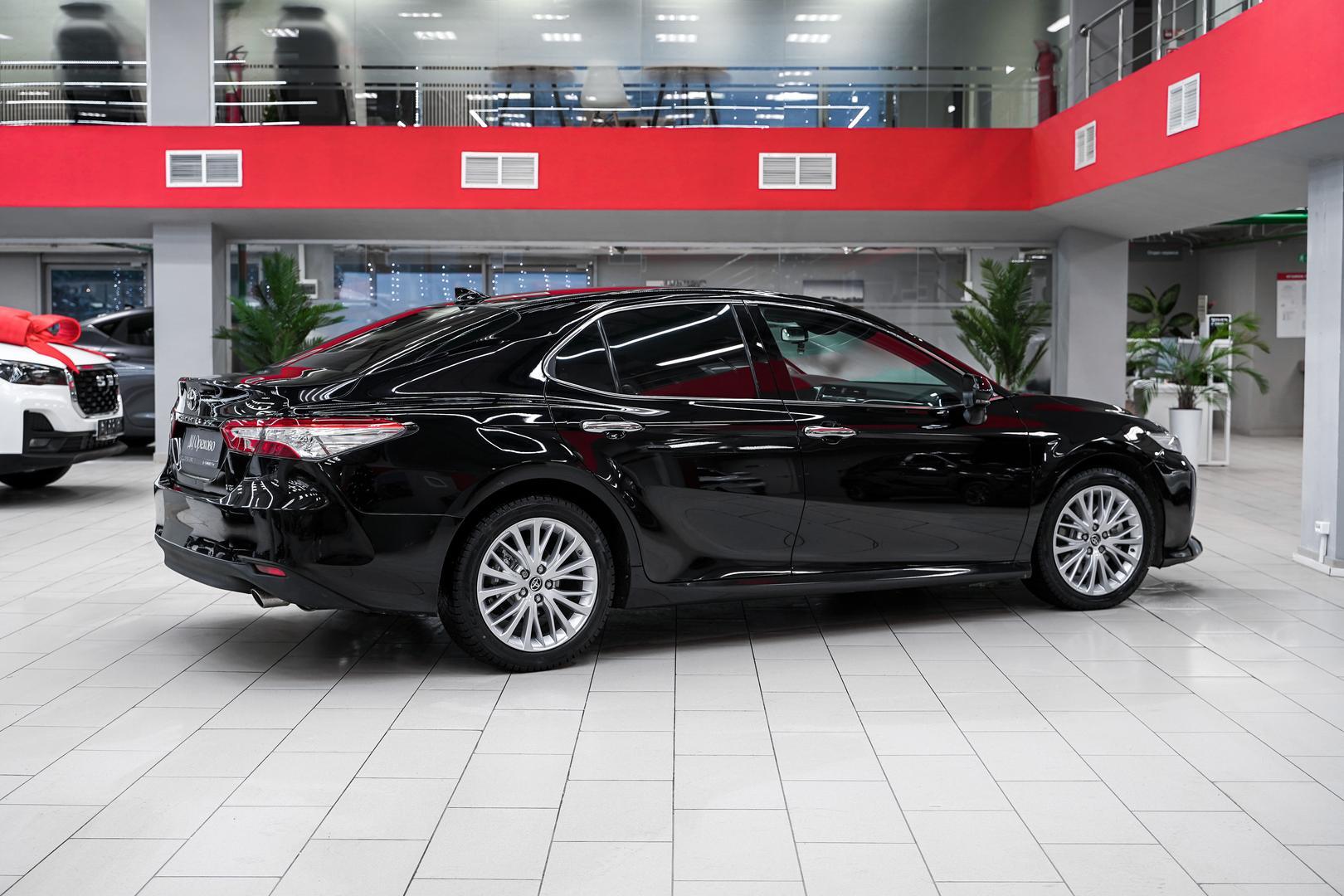 Toyota Camry 2020, черный, ДЦ Орехово