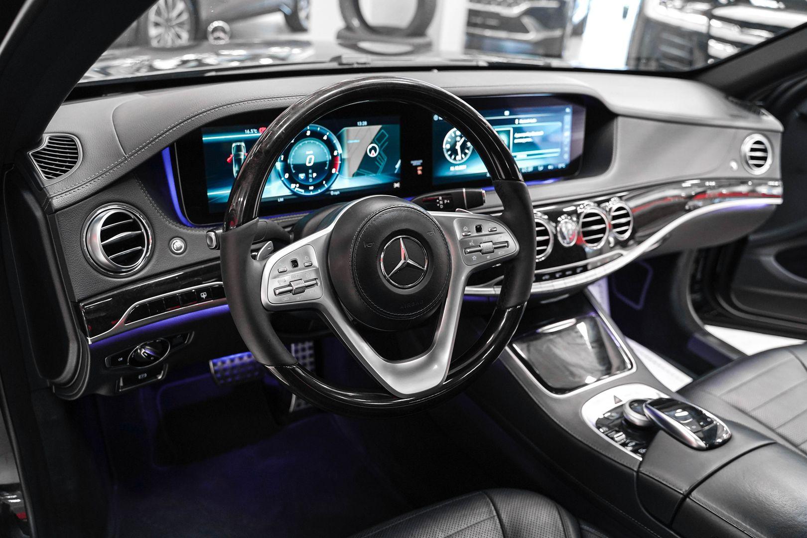 Mercedes-Benz S-Класс 2018, черный, ДЦ Орехово