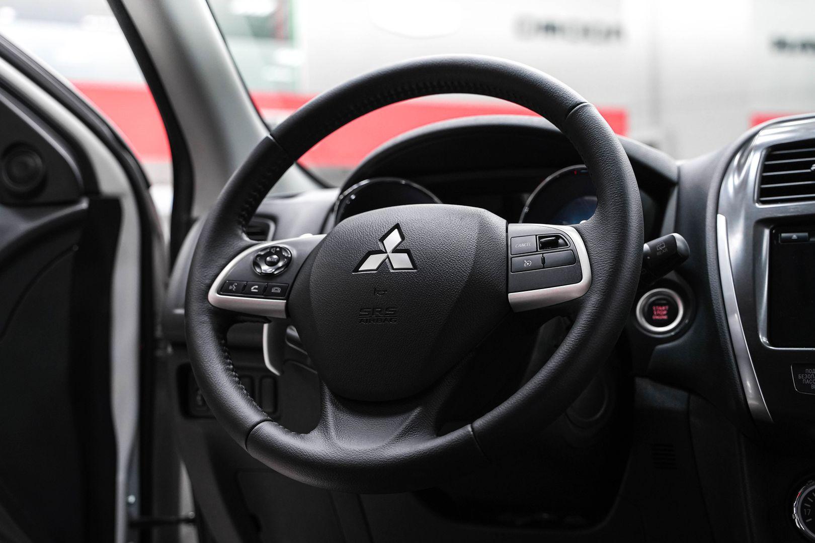 Mitsubishi ASX 2013, белый, ДЦ Орехово