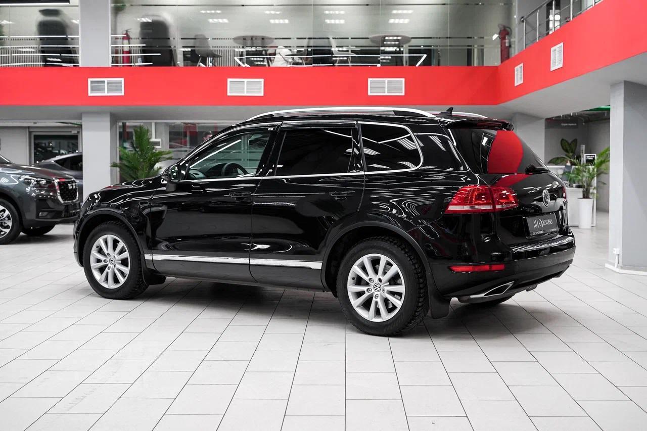 Volkswagen Touareg 2013, черный, ДЦ Орехово