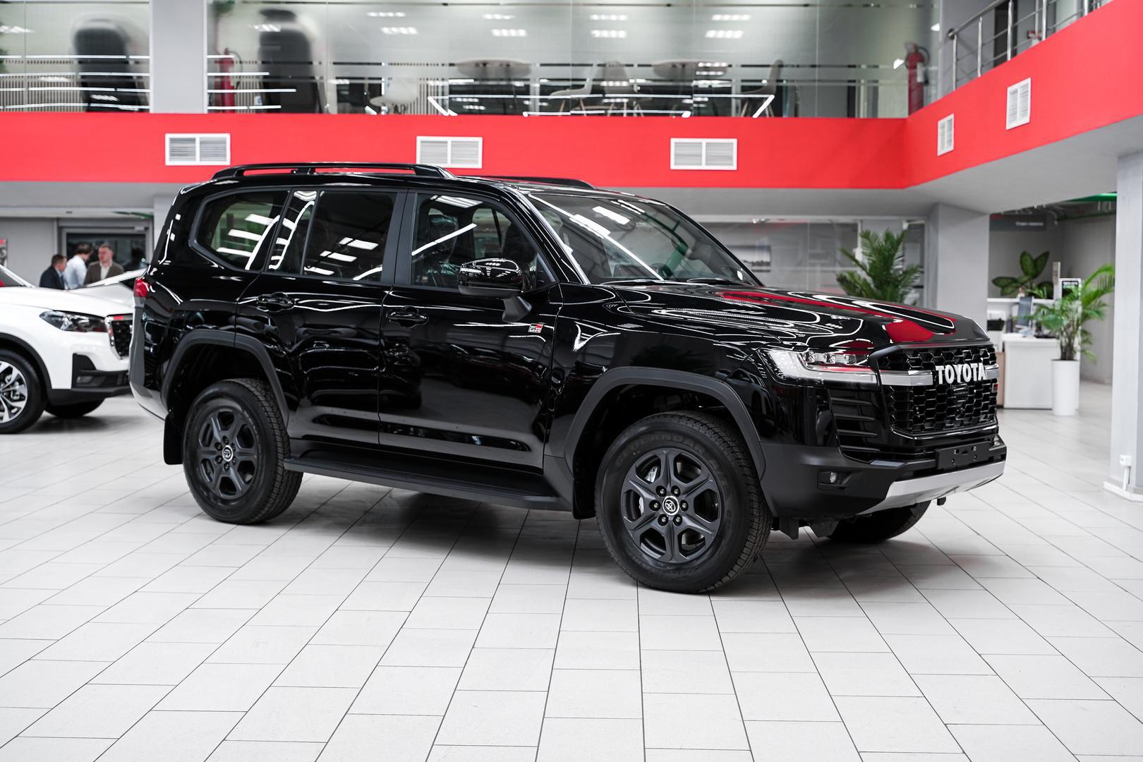Toyota Land Cruiser 2025, черный, ДЦ Орехово