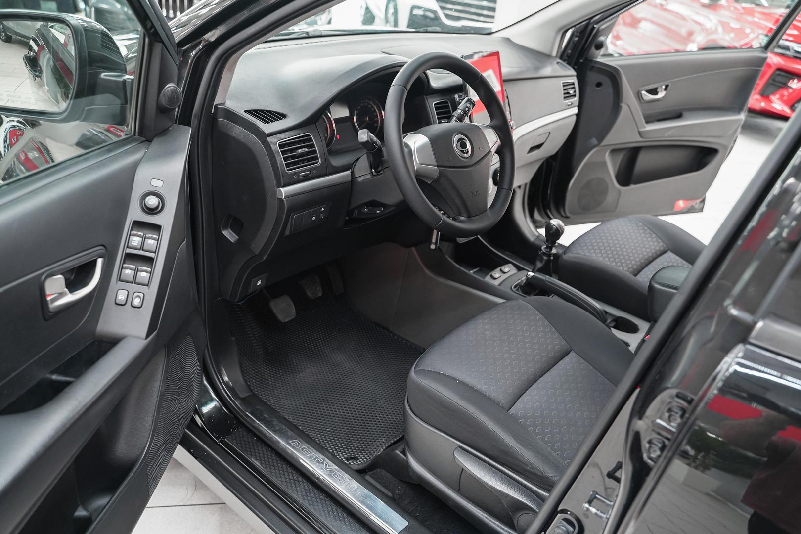 SsangYong Actyon 2011, черный, ДЦ Орехово