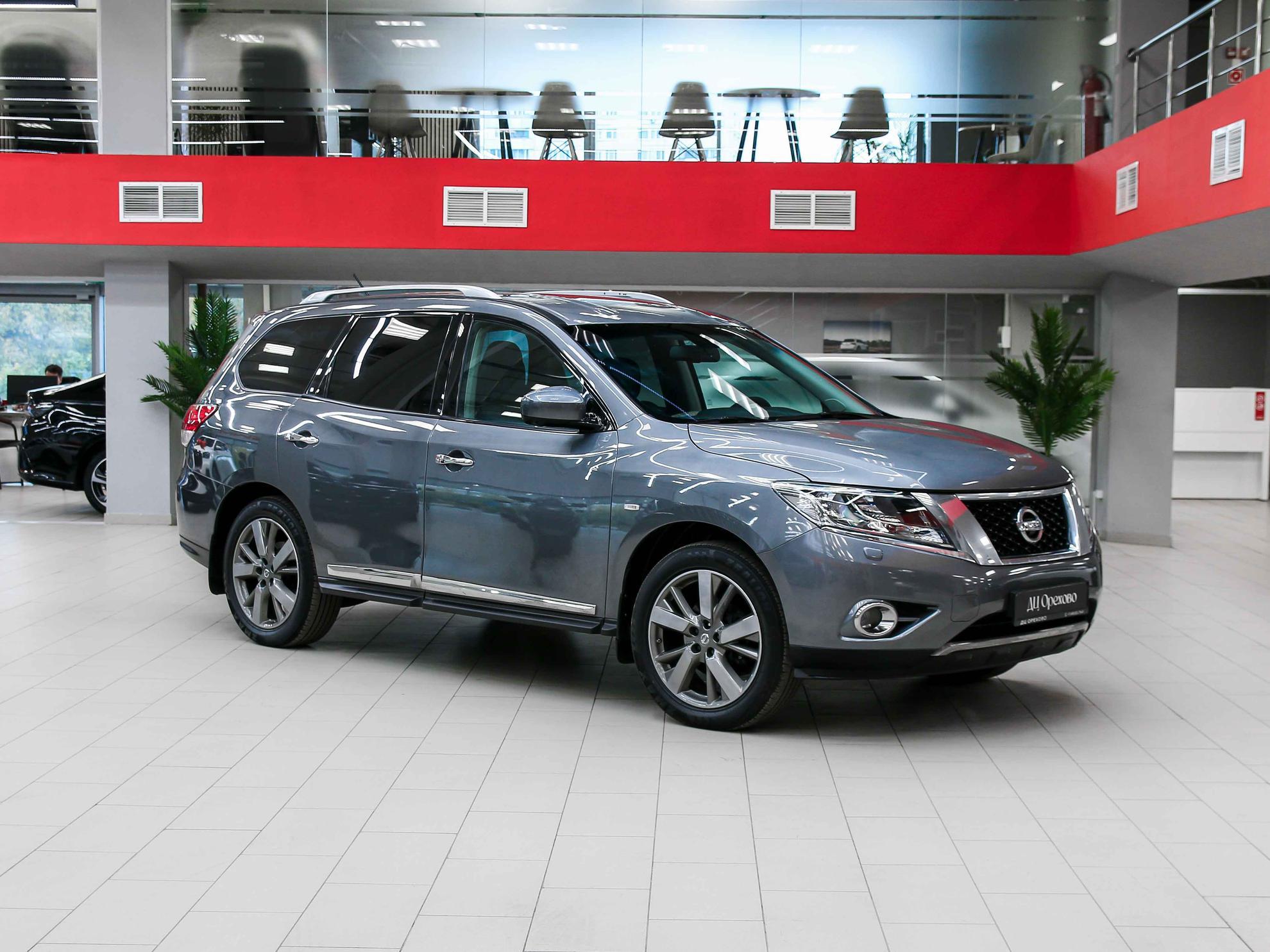 Nissan Pathfinder 2014, серый, ДЦ Орехово
