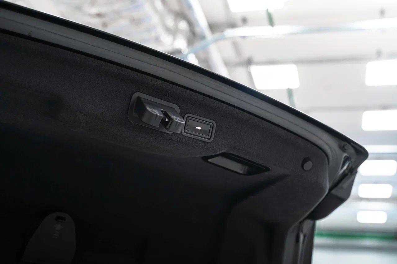 Audi A8 2011, черный, ДЦ Орехово