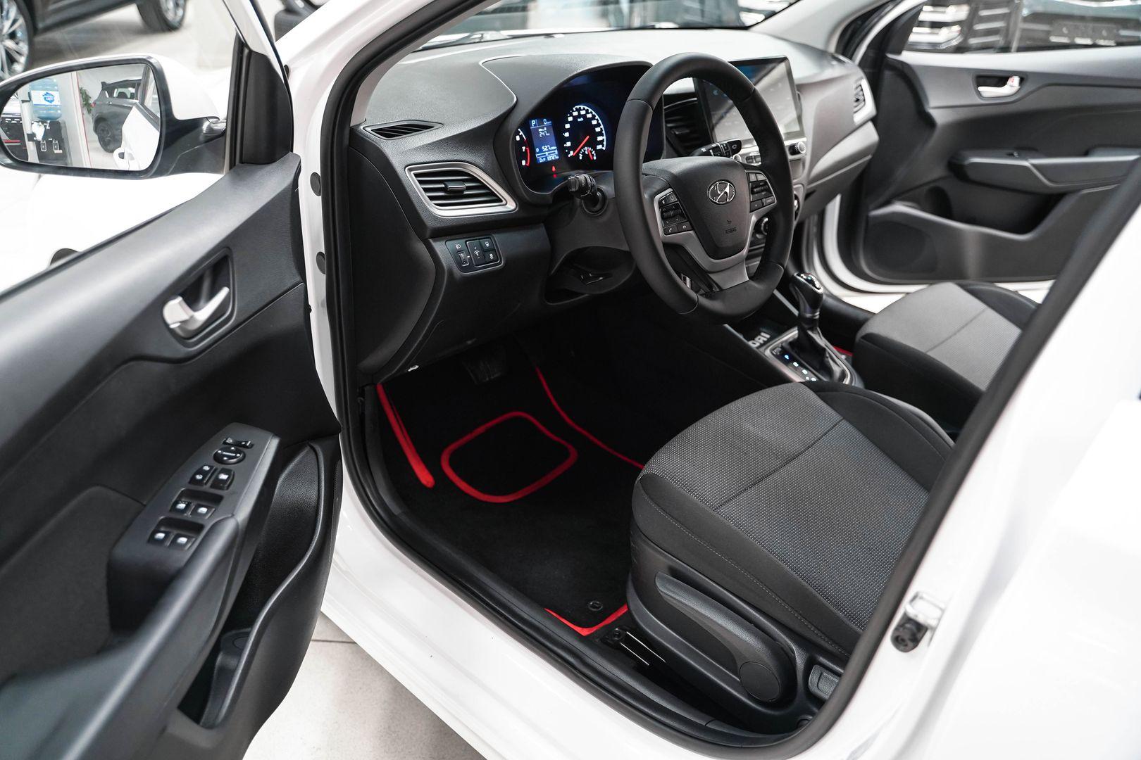 Hyundai Solaris 2021, белый, ДЦ Орехово