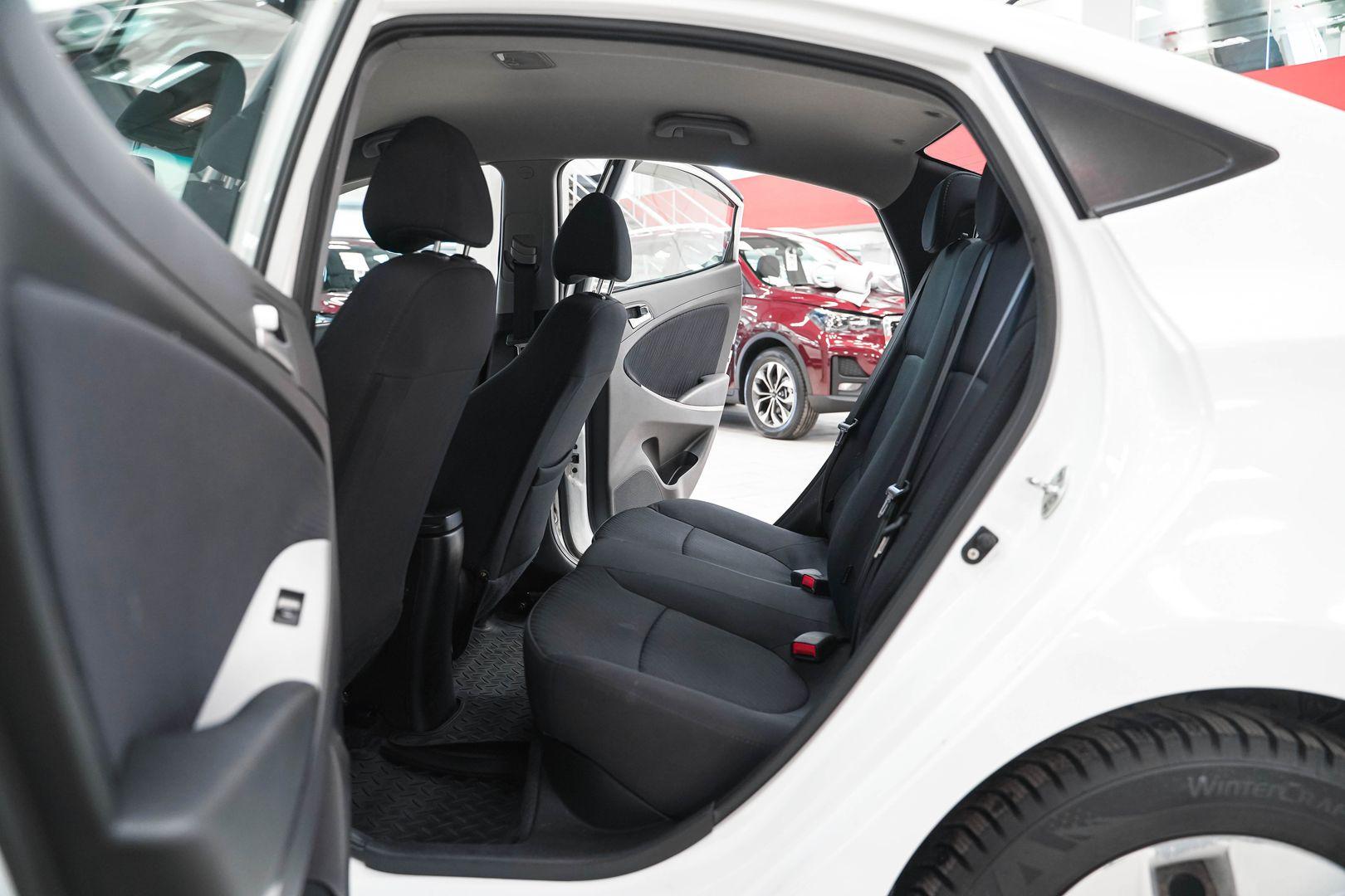 Hyundai Solaris 2014, белый, ДЦ Орехово