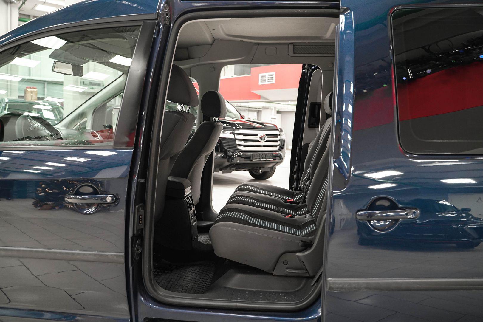 Volkswagen Caddy 2013, синий, ДЦ Орехово