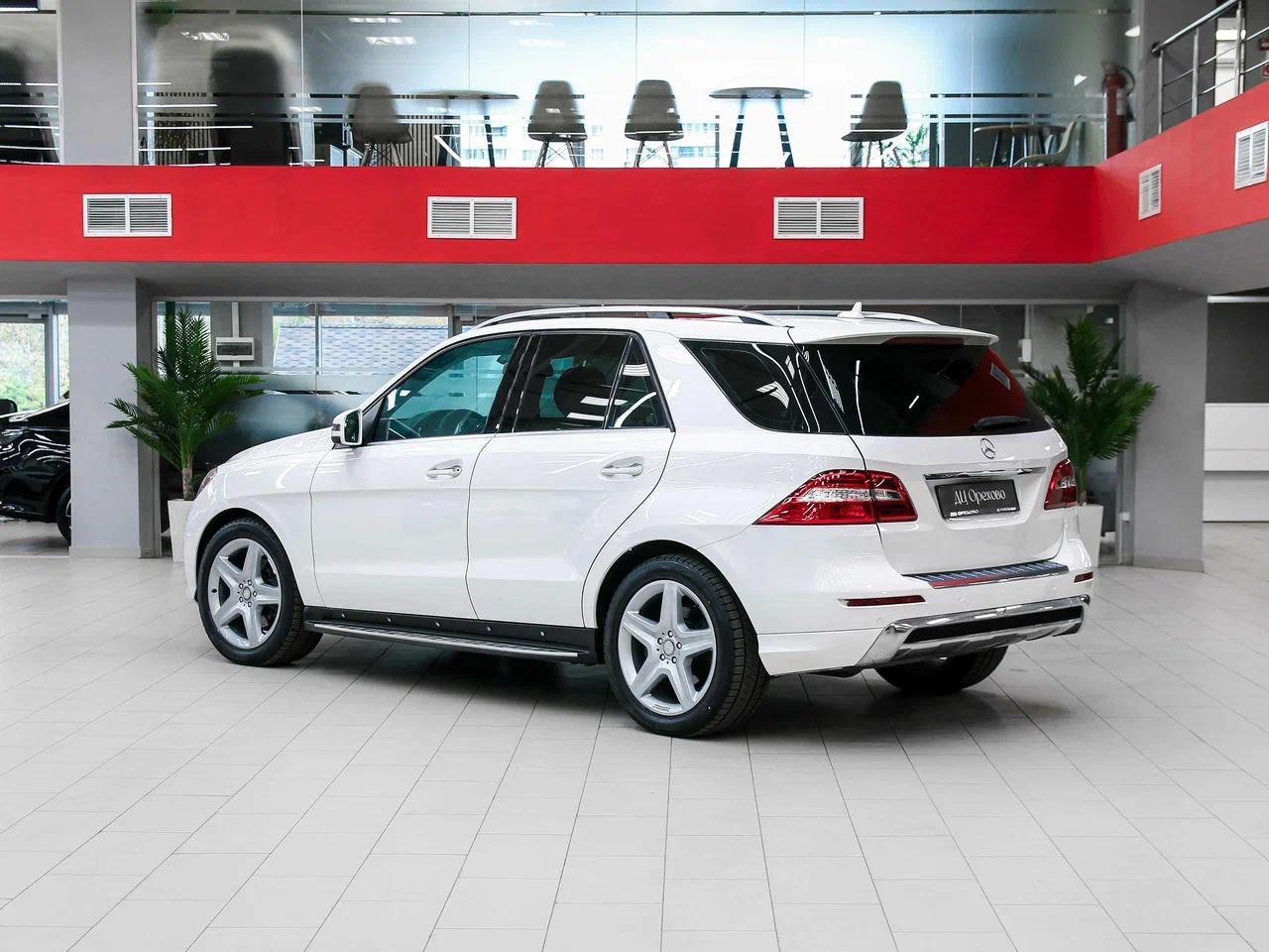 Mercedes-Benz M-Класс 2013, белый, ДЦ Орехово