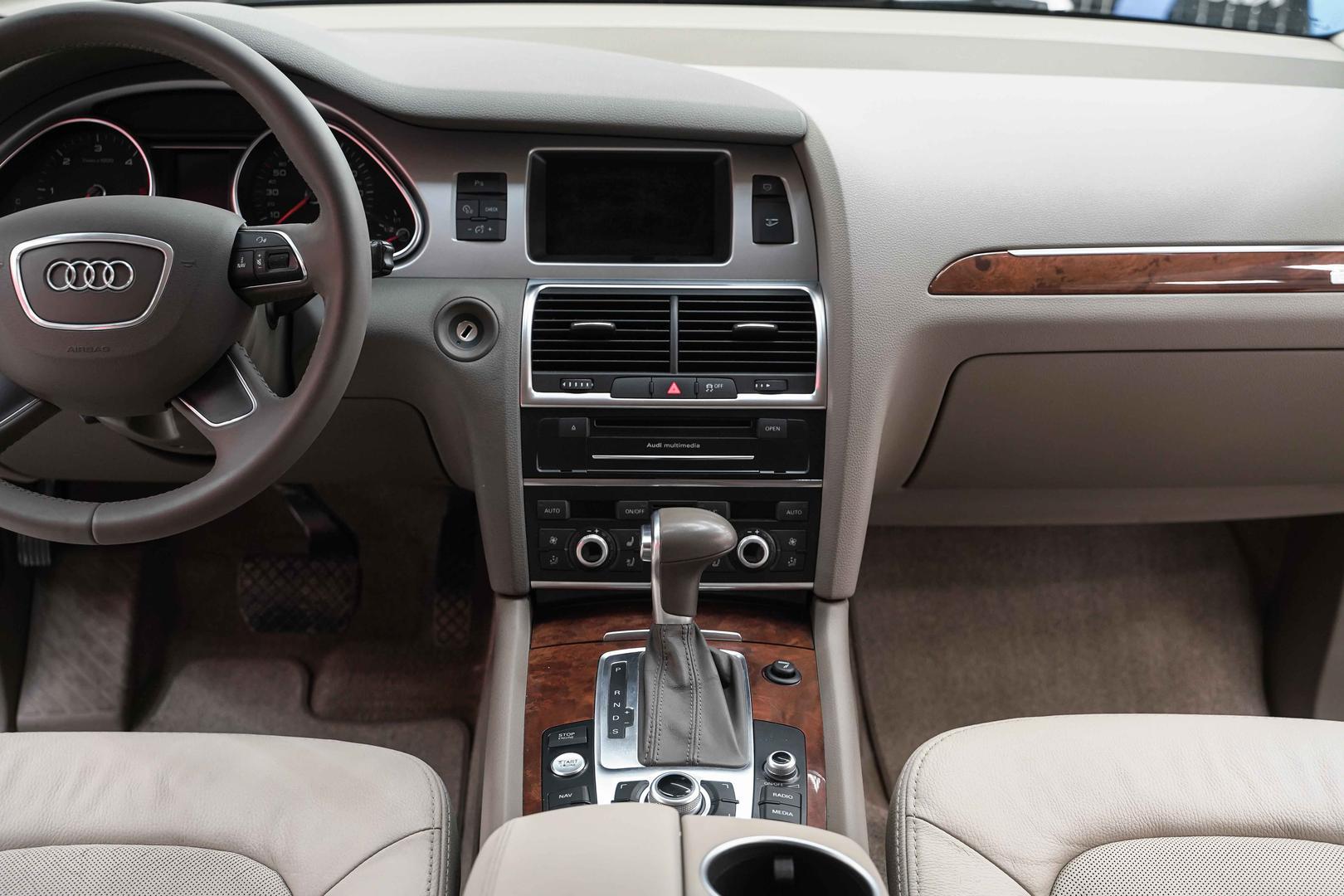 Audi Q7 2013, черный, ДЦ Орехово