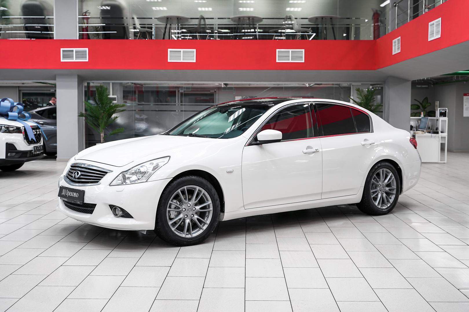 Infiniti G 2012, белый, ДЦ Орехово