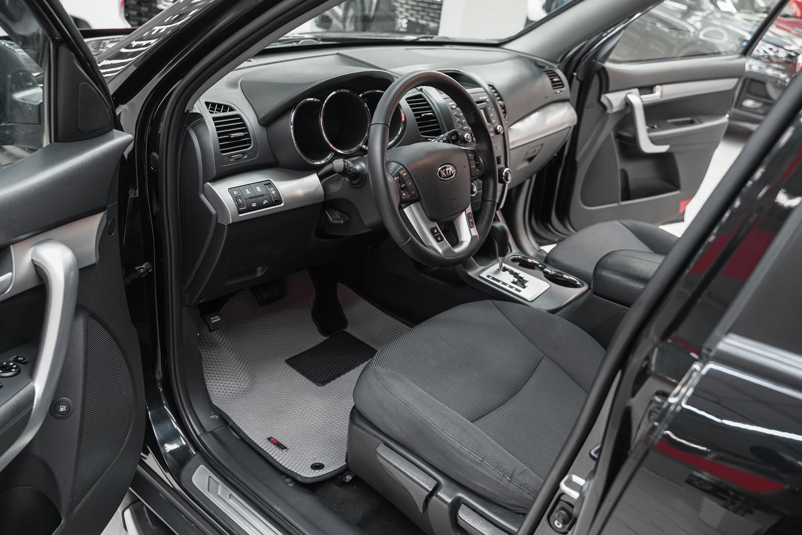 Kia Sorento 2012, черный, ДЦ Орехово