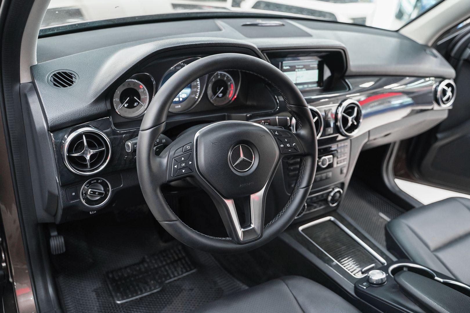 Mercedes-Benz GLK-Класс 2013, коричневый, ДЦ Орехово