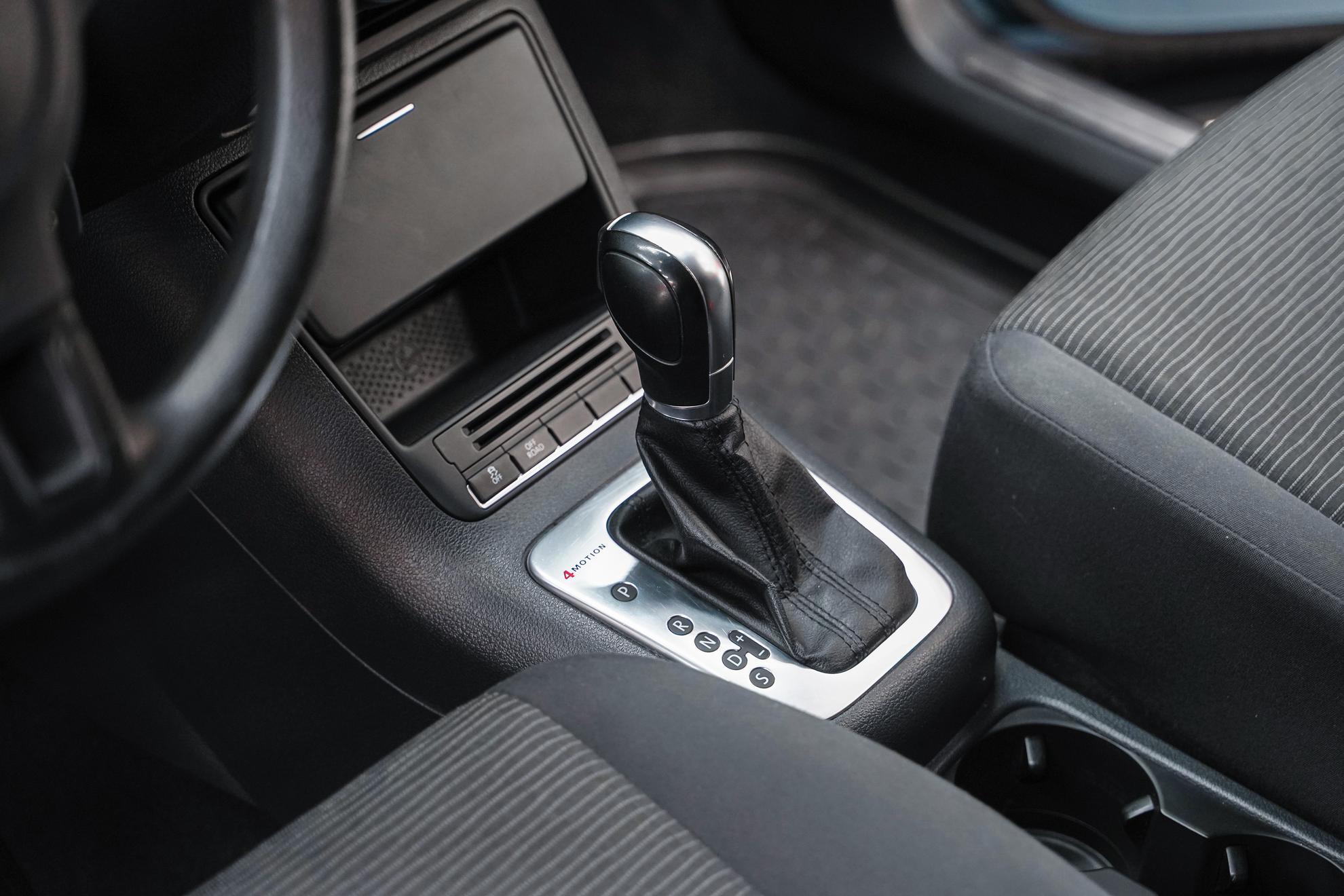 Volkswagen Tiguan 2012, синий, ДЦ Орехово