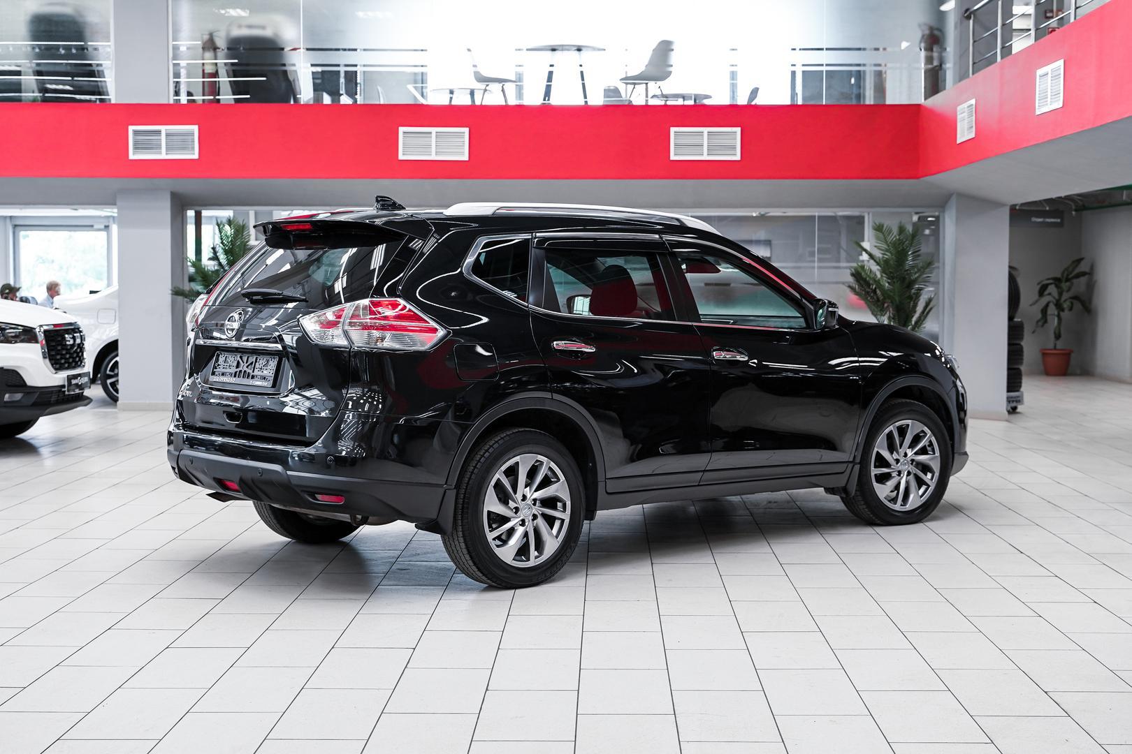 Nissan X-Trail 2017, черный, ДЦ Орехово