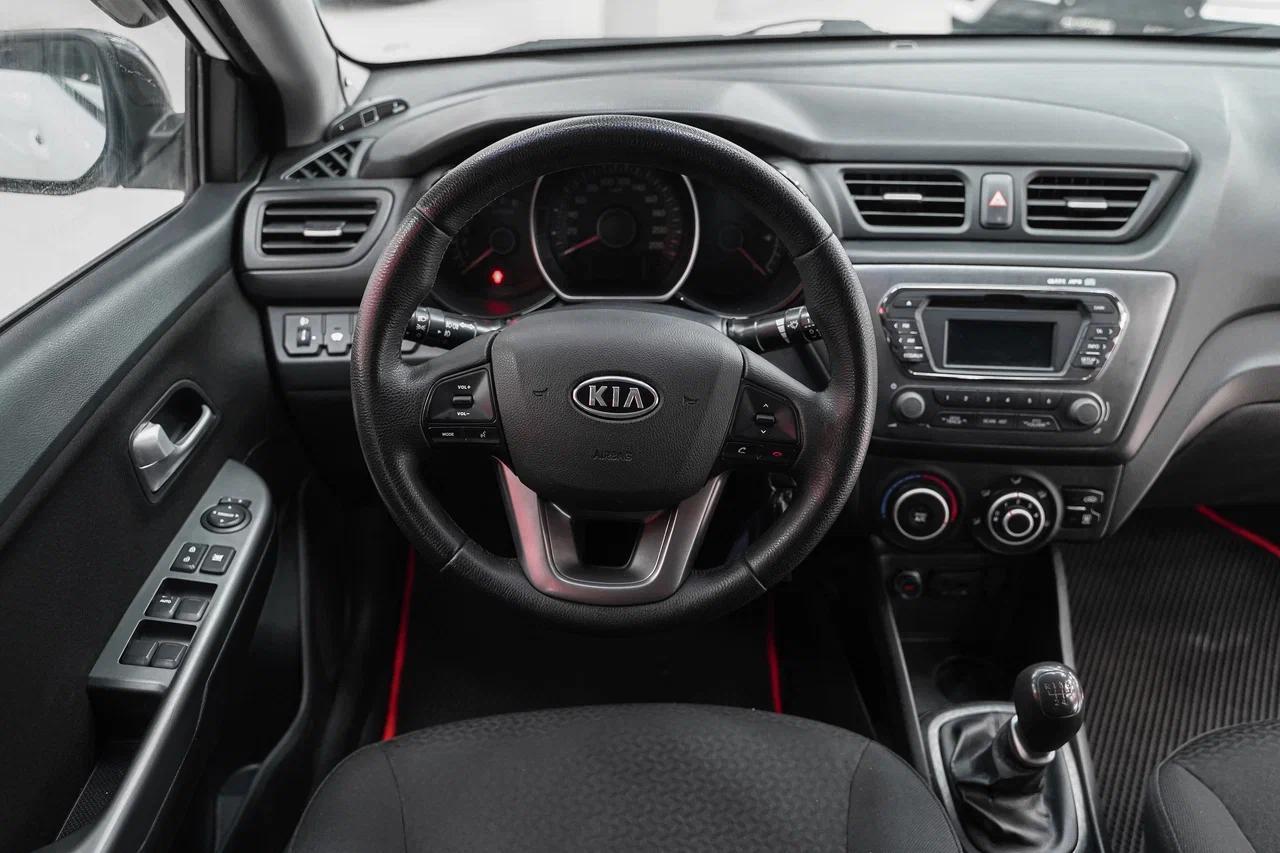 Kia Rio 2011, белый, ДЦ Орехово