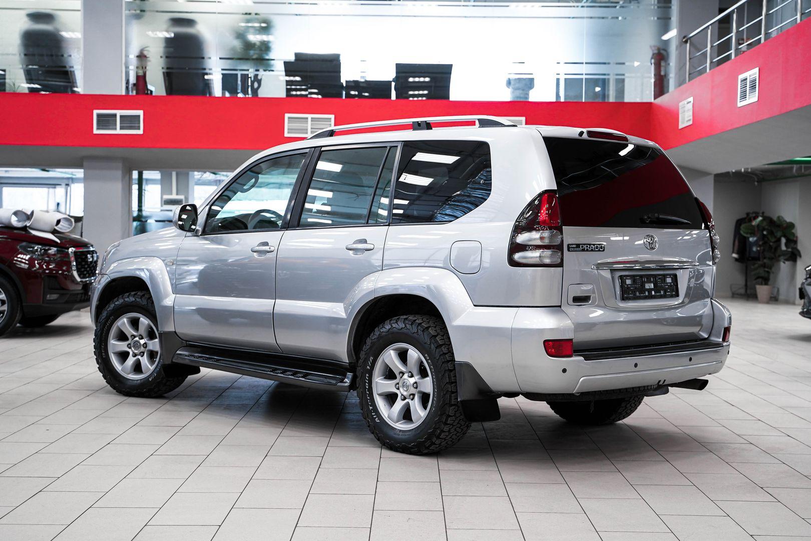 Toyota Land Cruiser Prado 2006, серебряный, ДЦ Орехово